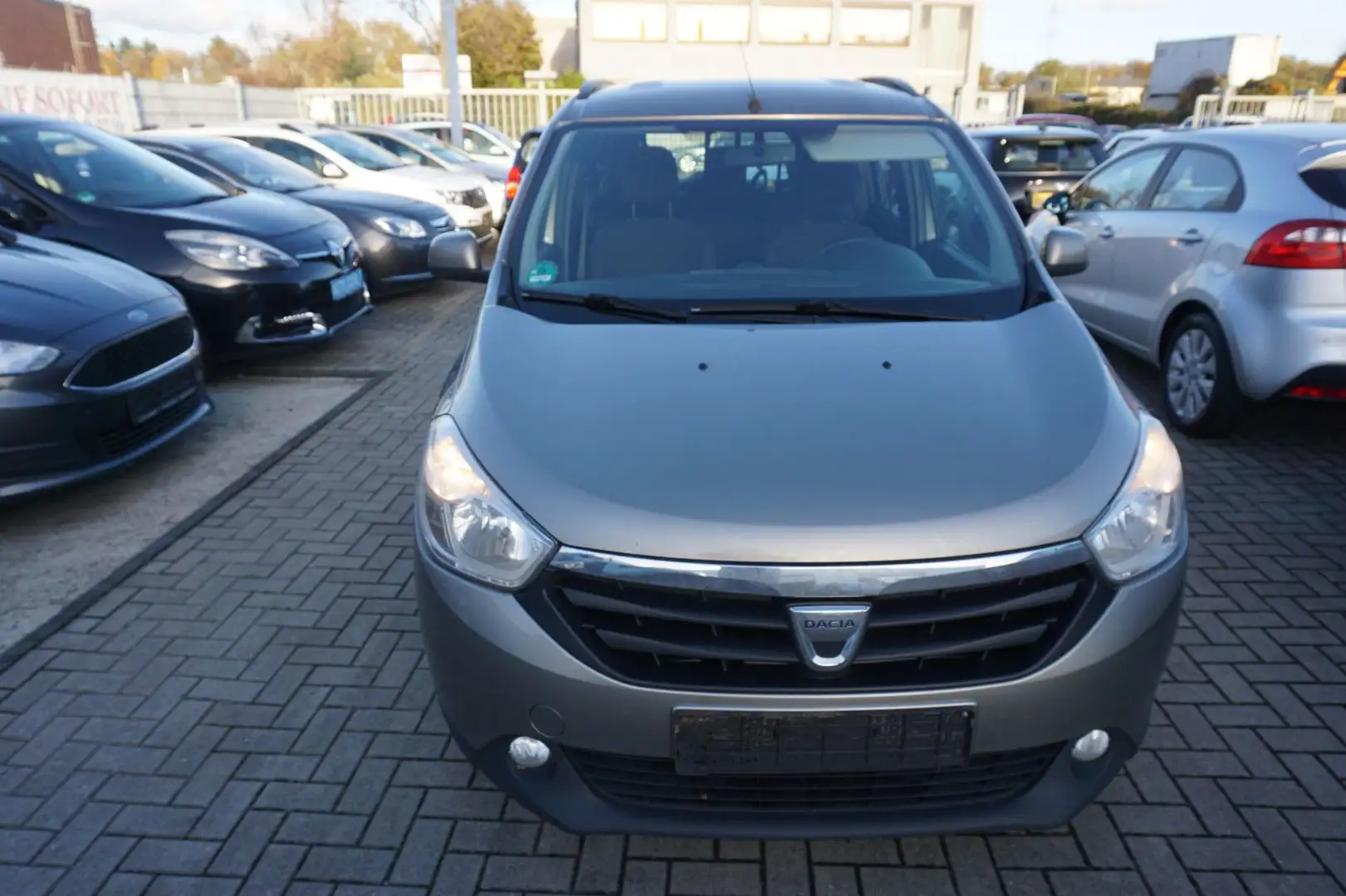 Dacia Lodgy Prestige *** KLIMA, NAVI, ALU, PDC *** Grau - 2
