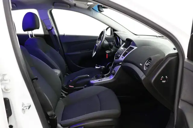 Chevrolet Cruze view 10
