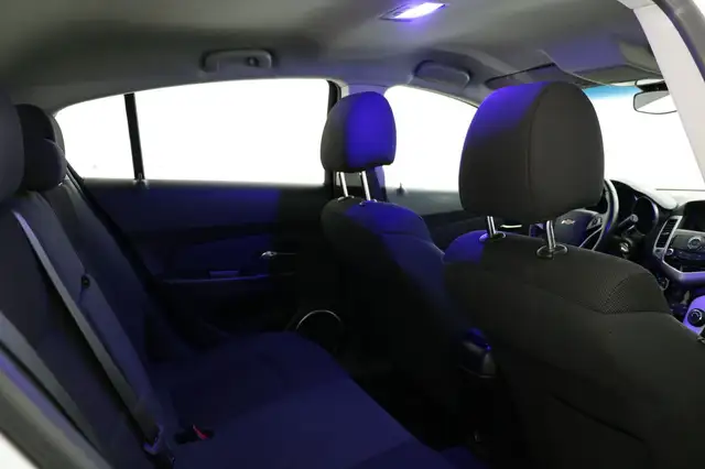Chevrolet Cruze view 11