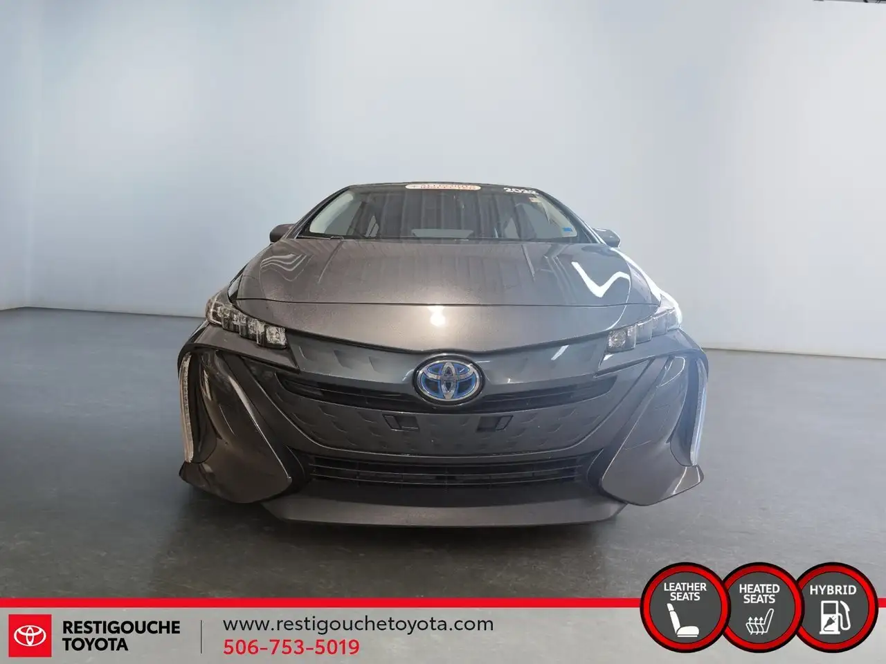 Toyota Prius Prime снимка Toyota Prius Prime