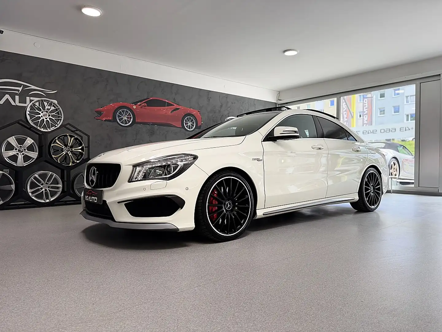 Mercedes-Benz CLA 45 AMG 4MATIC Aut. *SCHIEBEDACH*HARMAN-KARDON* Weiß - 1