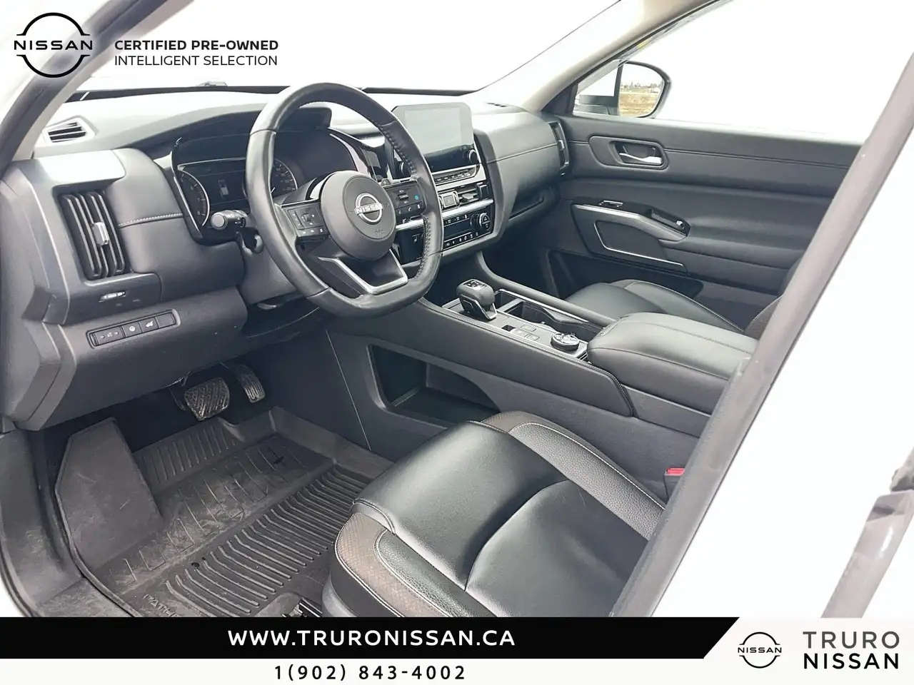 Nissan Pathfinder снимка Nissan Pathfinder