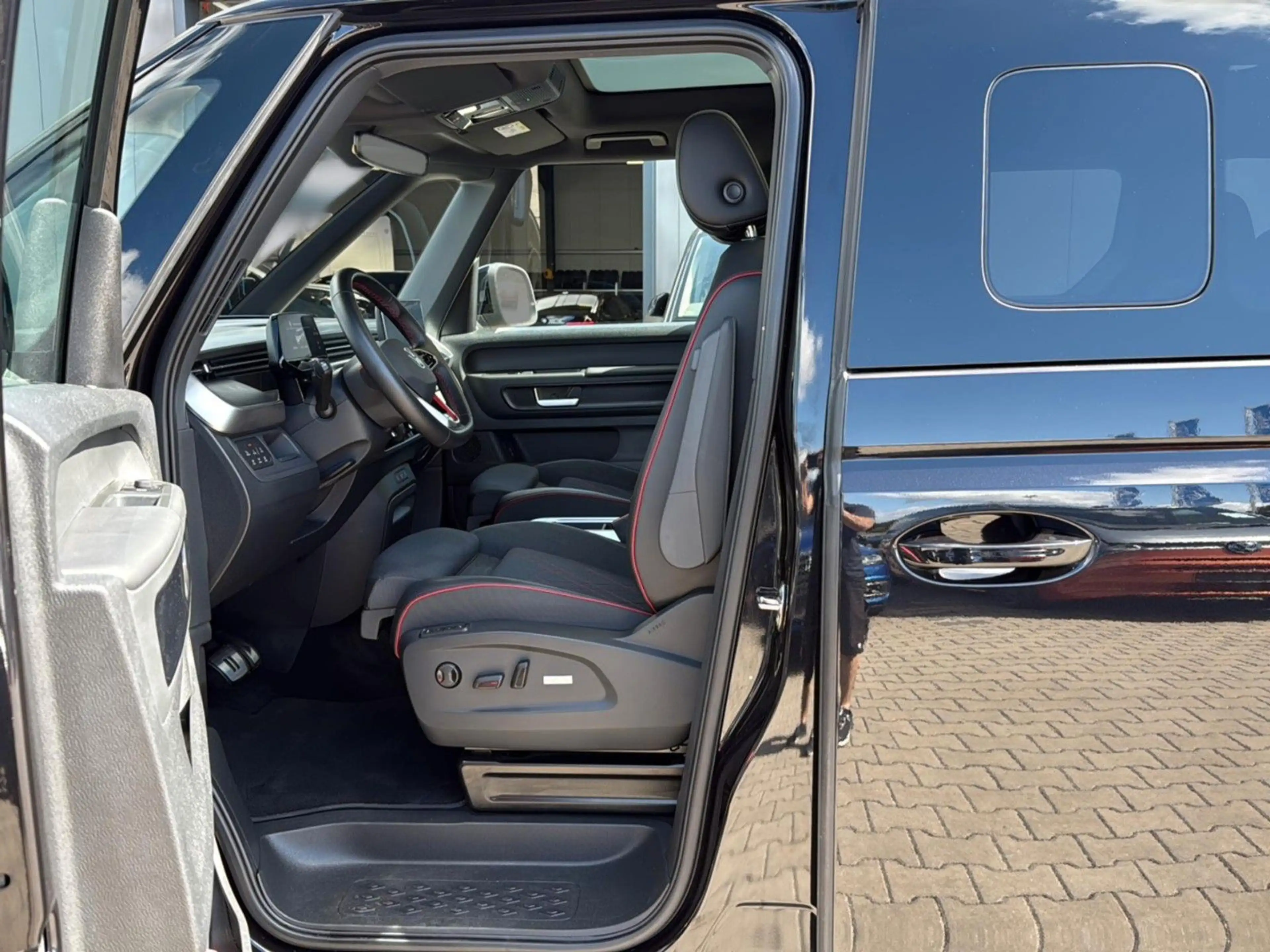 Volkswagen ID. Buzz GTX 4M PANO ACC H/K AHK HUD KZU 360° — photo 8