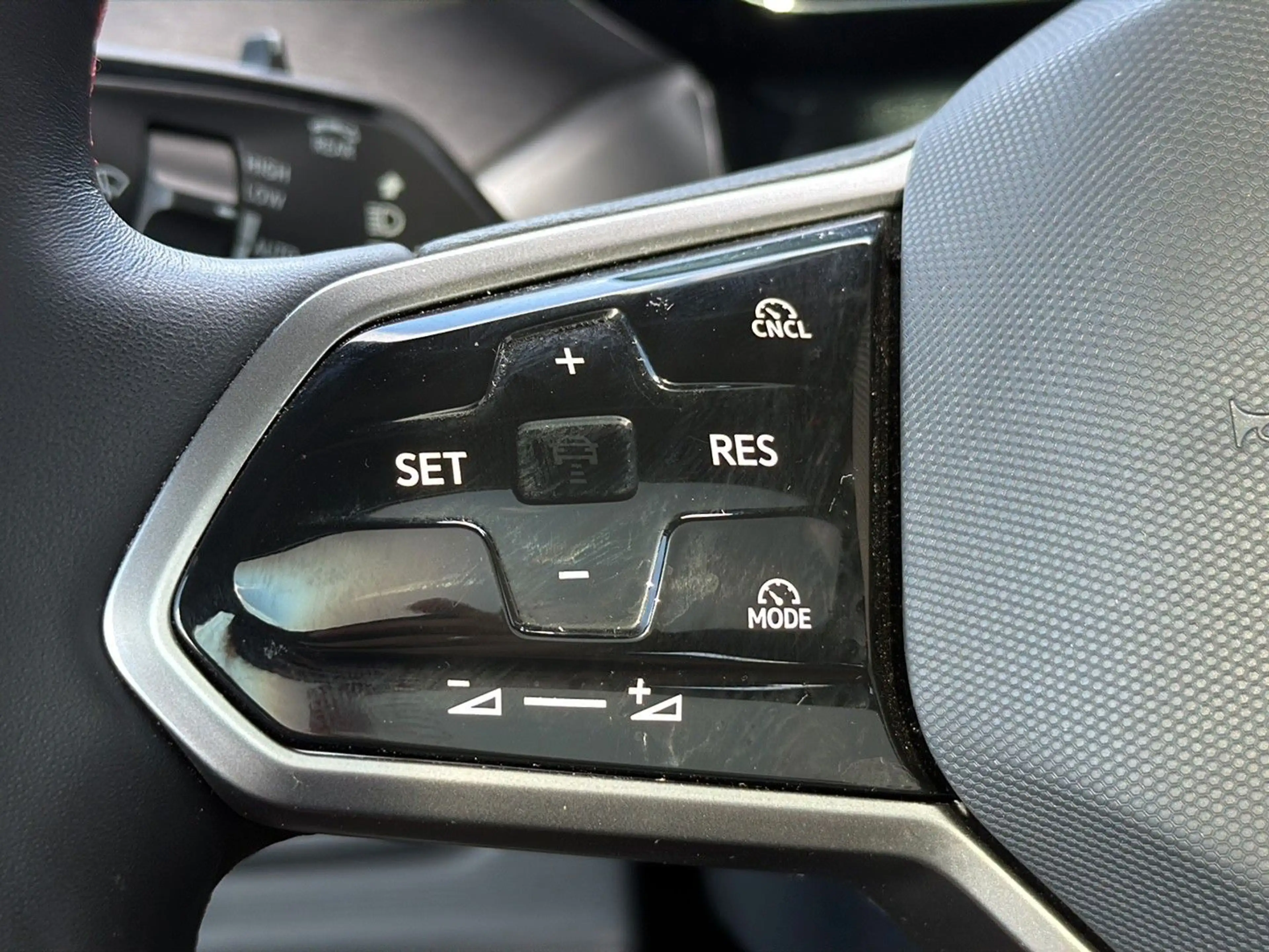 Volkswagen ID. Buzz GTX 4M PANO ACC H/K AHK HUD KZU 360° — photo 15