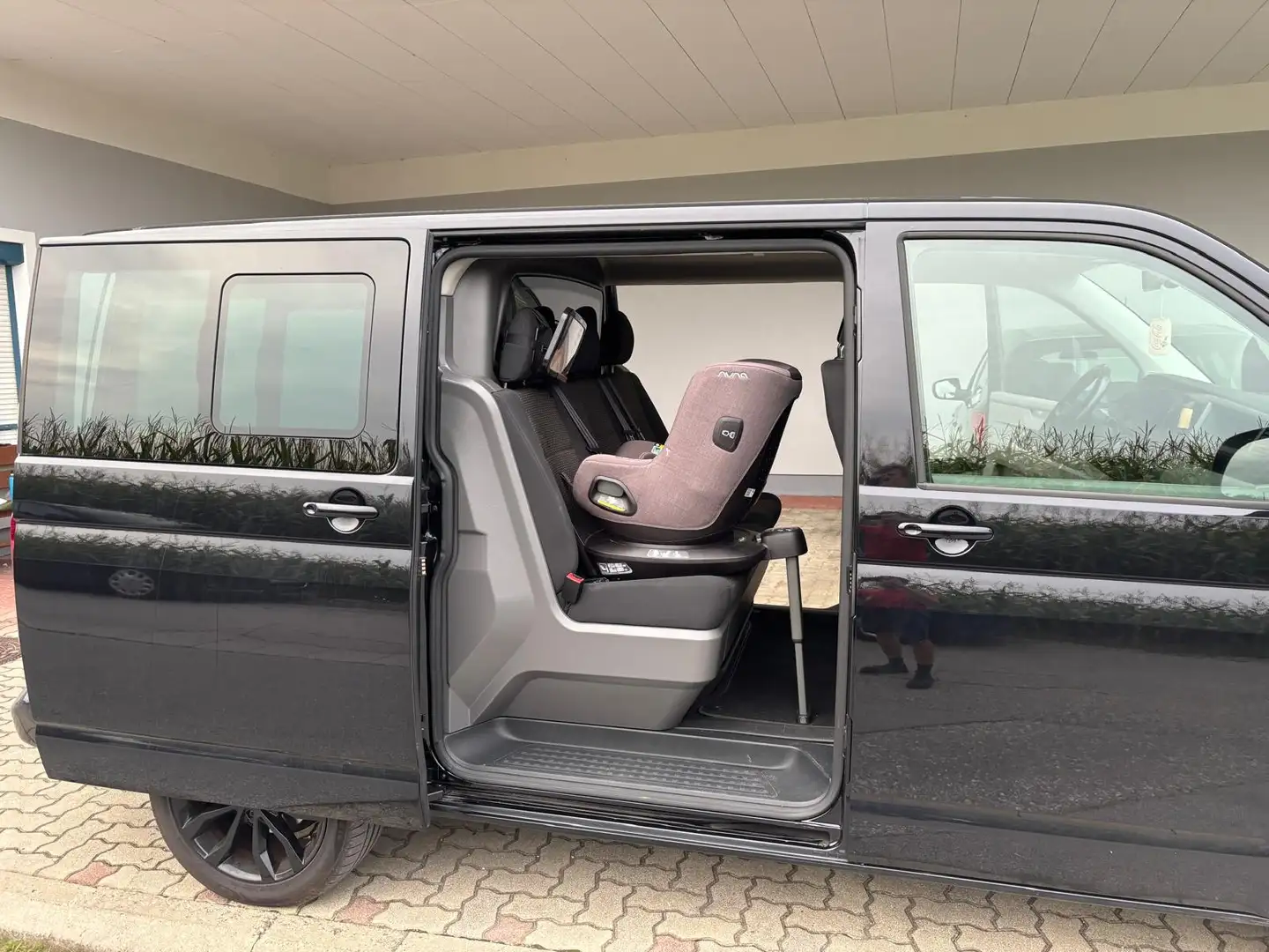 Volkswagen T6.1 Caravelle DSG 4MOTION - 2