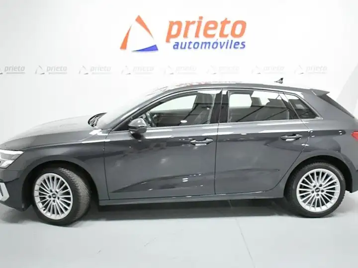 Audi A3 2022, foto 2