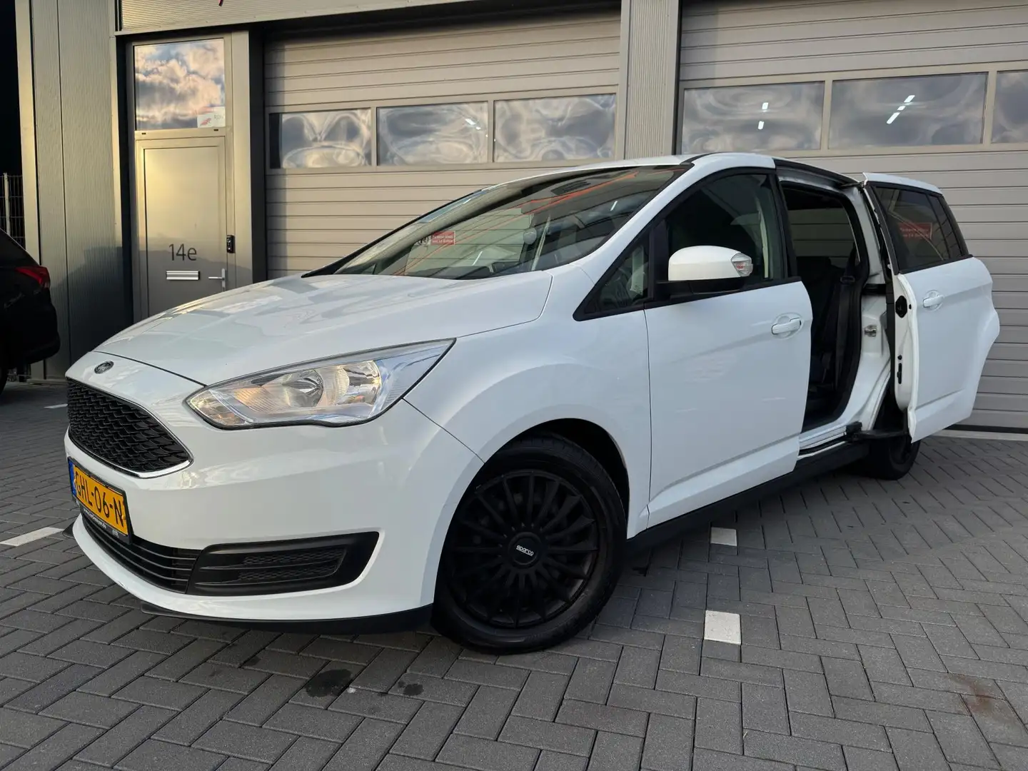 Ford Grand C-Max 1.0 Ambiente | CarPlay | Camera | Airco | Wit - 2