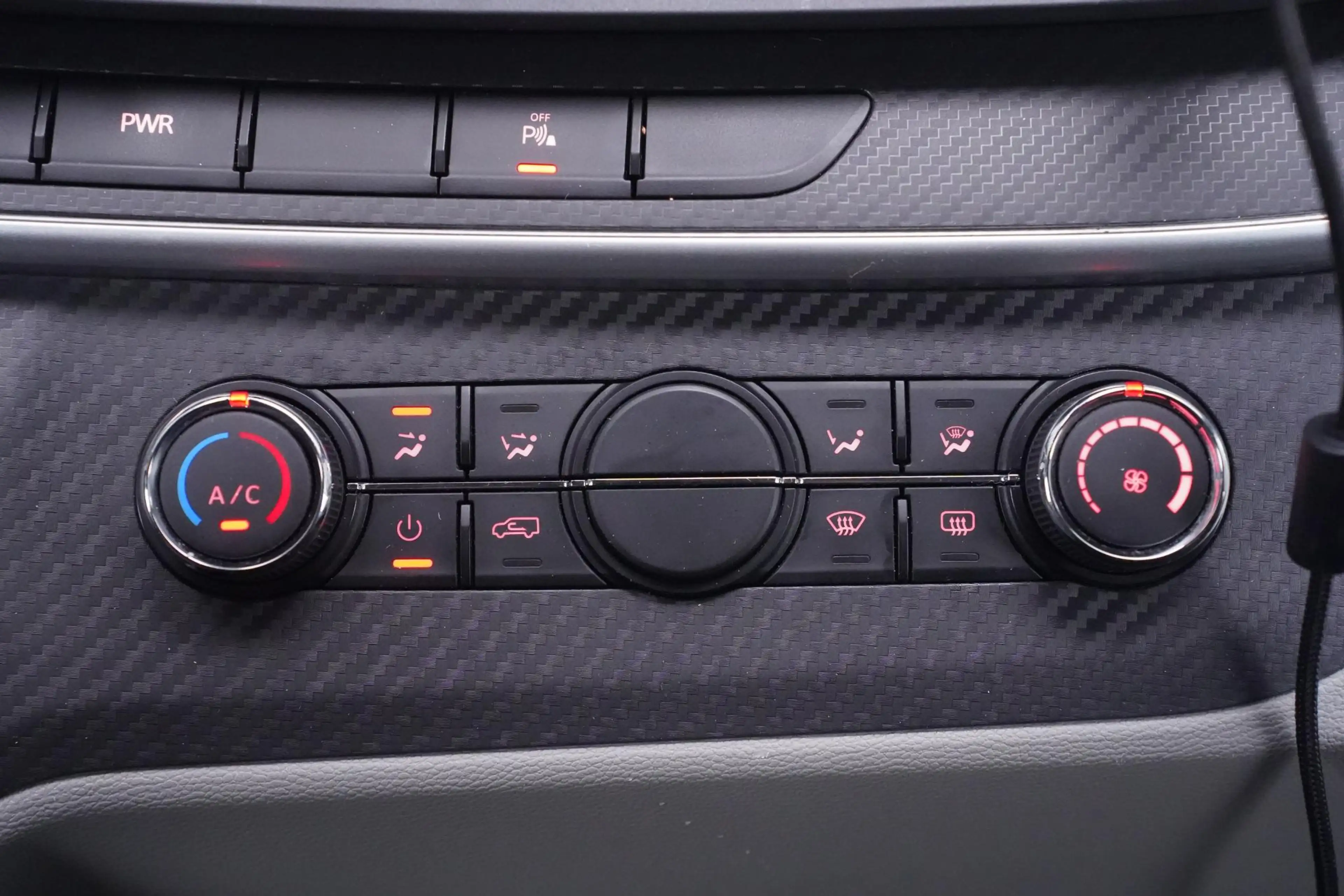 Maxus Deliver 9 2.0 CiT 148 pk L3H2 Airco, Apple Carplay Camera, C — photo 34