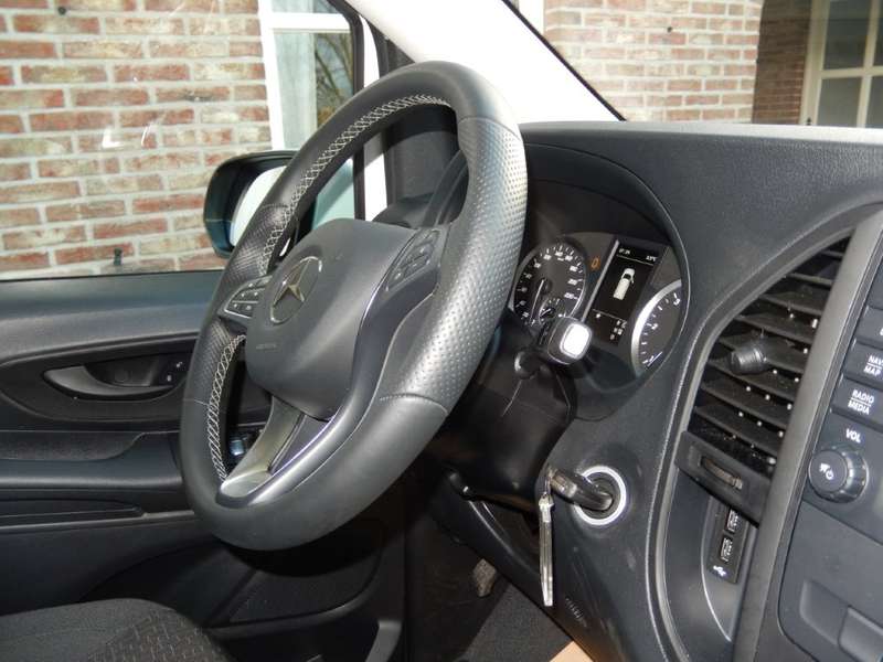 Mercedes-Benz Vito DUB.CAB .LIC. VR. AUTOM. 116CDI,, TREKM.2.500 KG