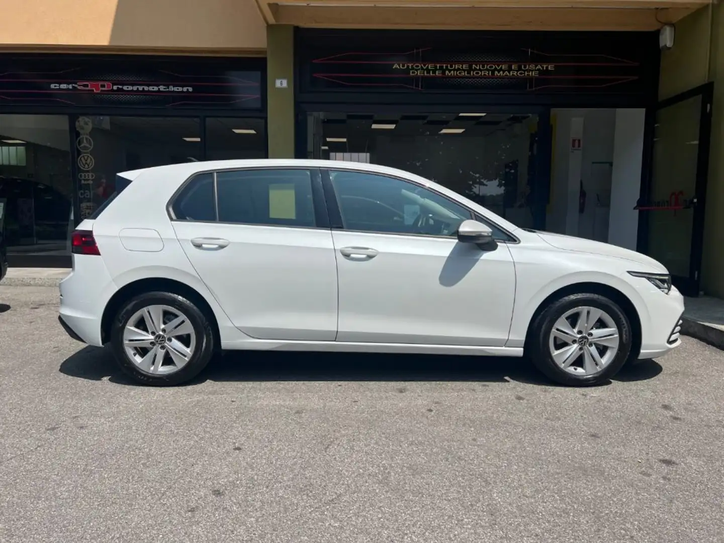 Volkswagen Golf 1.5 TSI EVO ACT Life Bianco - 2