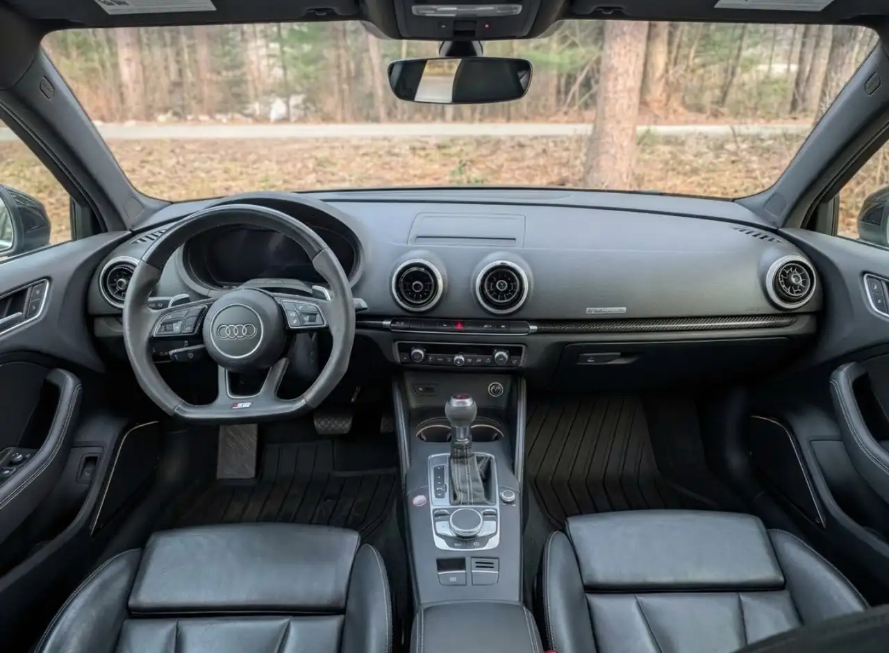 Audi RS3 снимка Audi RS3