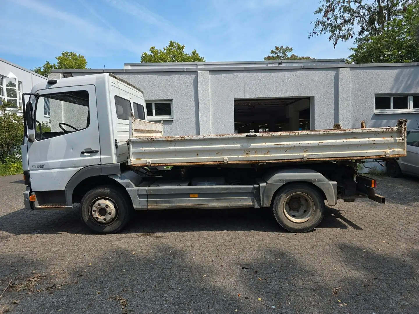 Mercedes-Benz ATEGO 815LKW 3 Seiten Kipper Off. Kasten  972.02 Weiß - 2