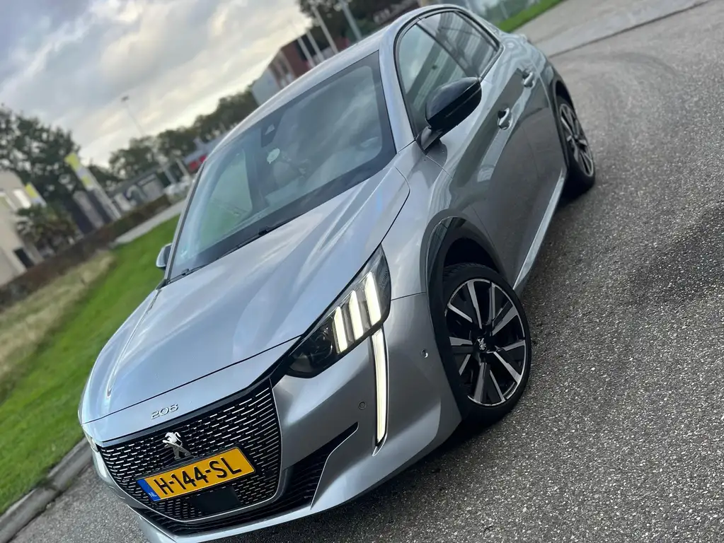 Peugeot 208 2020 из Европы — купить под ключ
