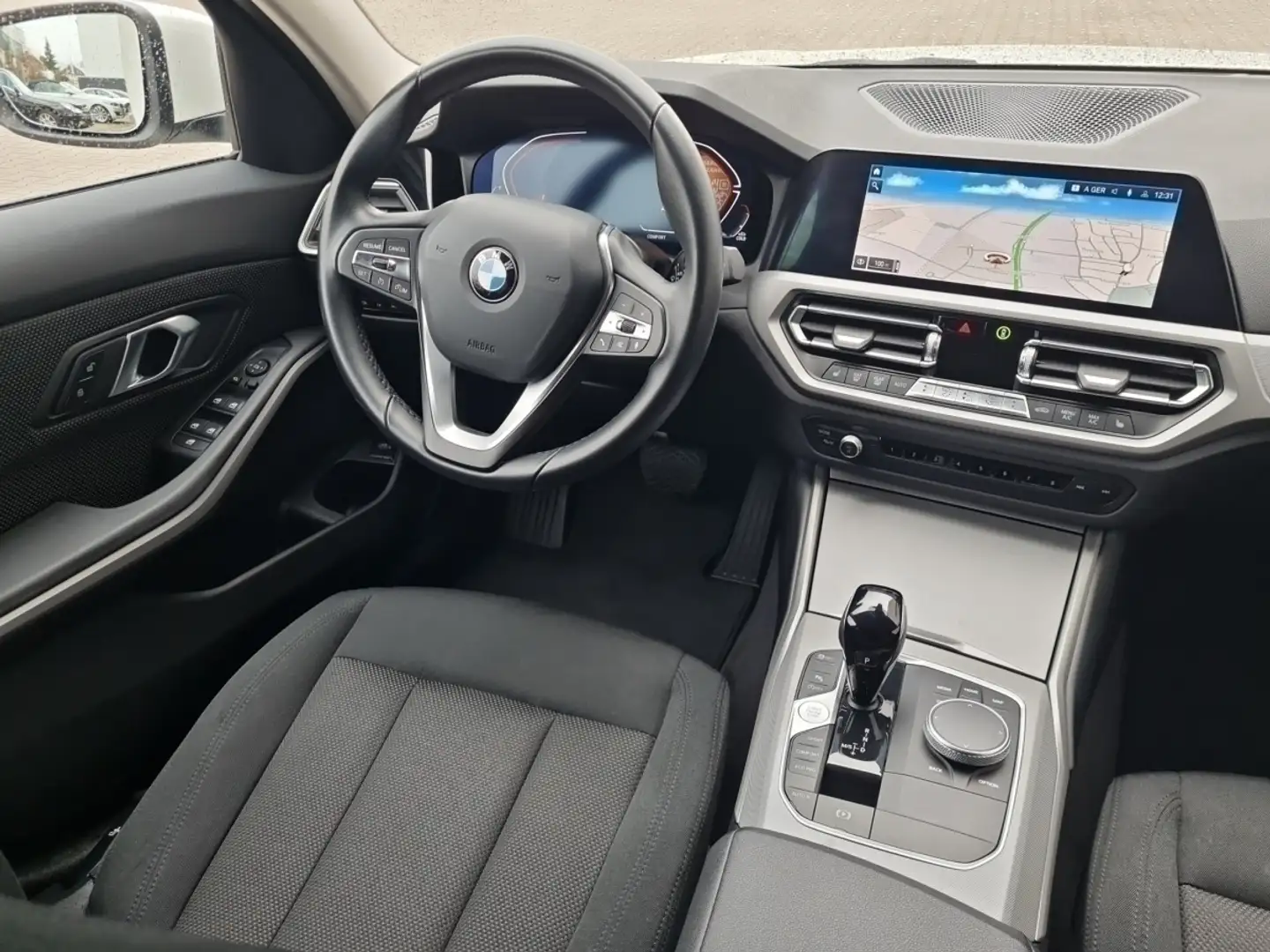 BMW 318 iA Tour. Advantage LED.Navi.PDCvo+hi.DAB.S-LR Blanc - 2