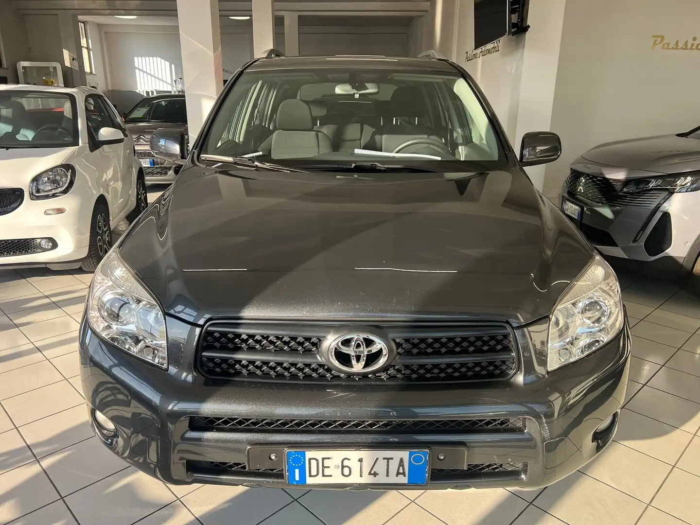 Toyota RAV 4 Rav4 III RAV4 2.2 d-4d Luxury 136cv Grigio - 2