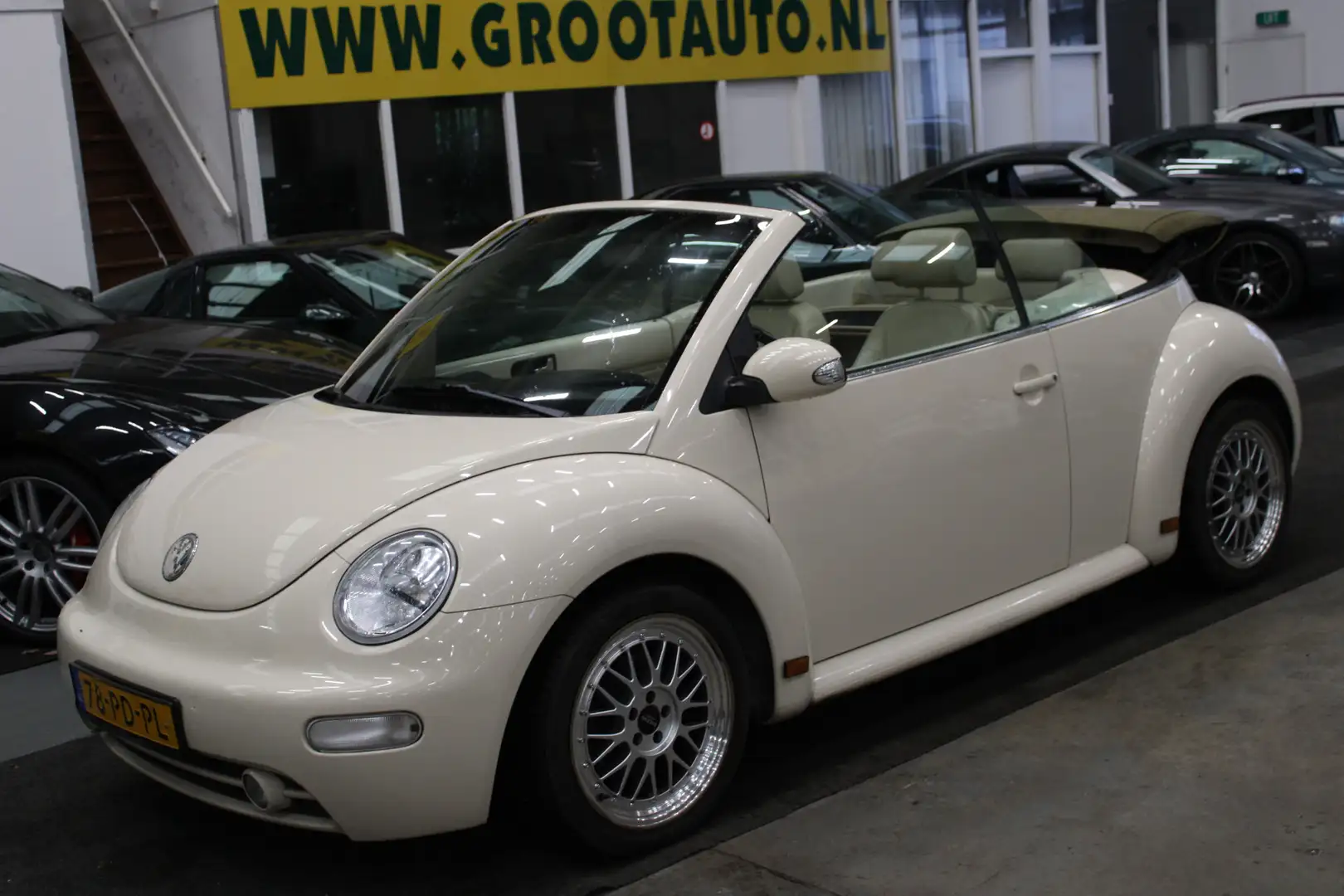Volkswagen New Beetle Cabriolet 2.0 Automaat Airco, Cruise Control, Stuu Beżowy - 1