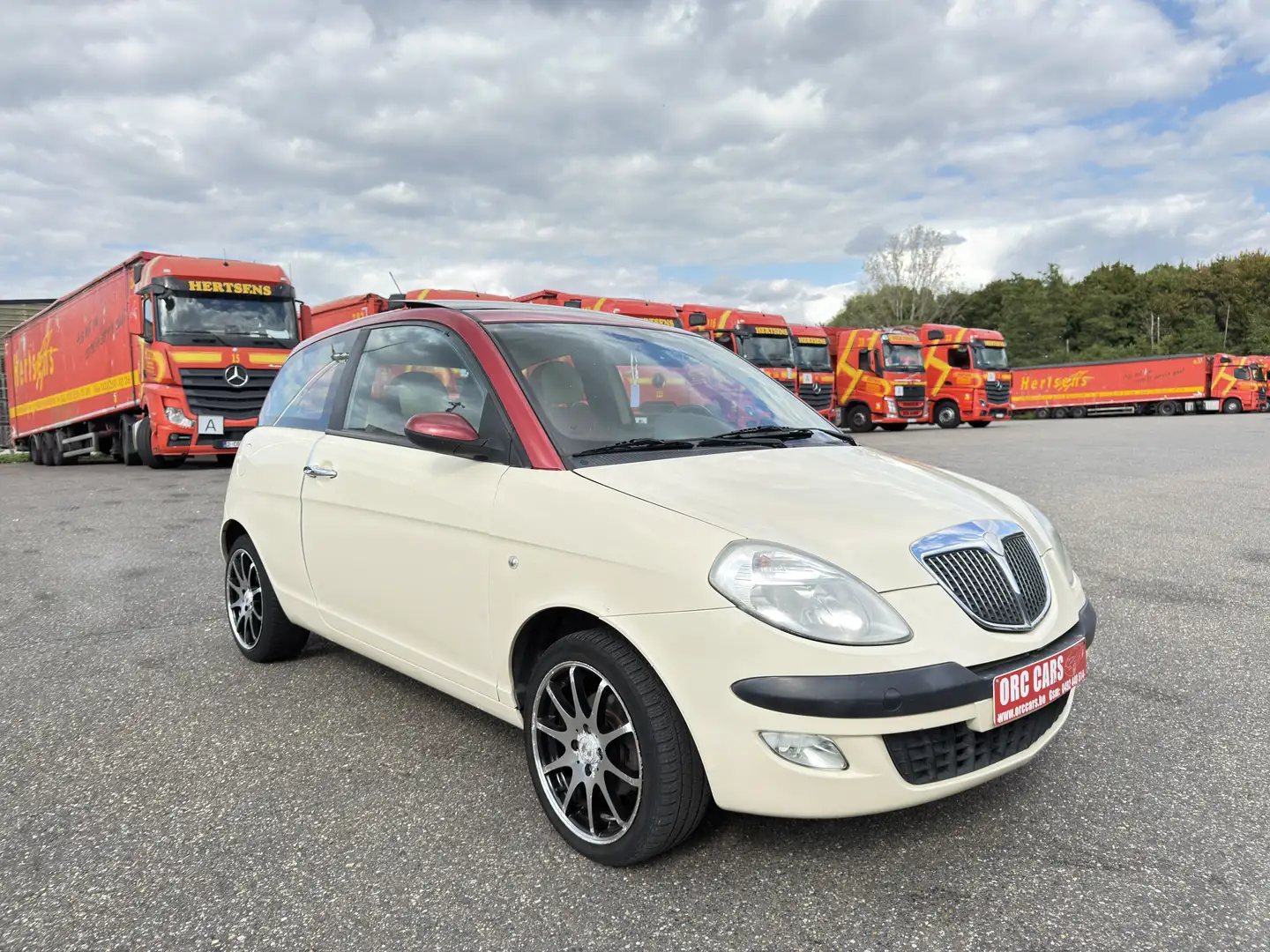 Lancia Ypsilon 1.4i Airco panoramische dak GARANTIE Weiß - 1