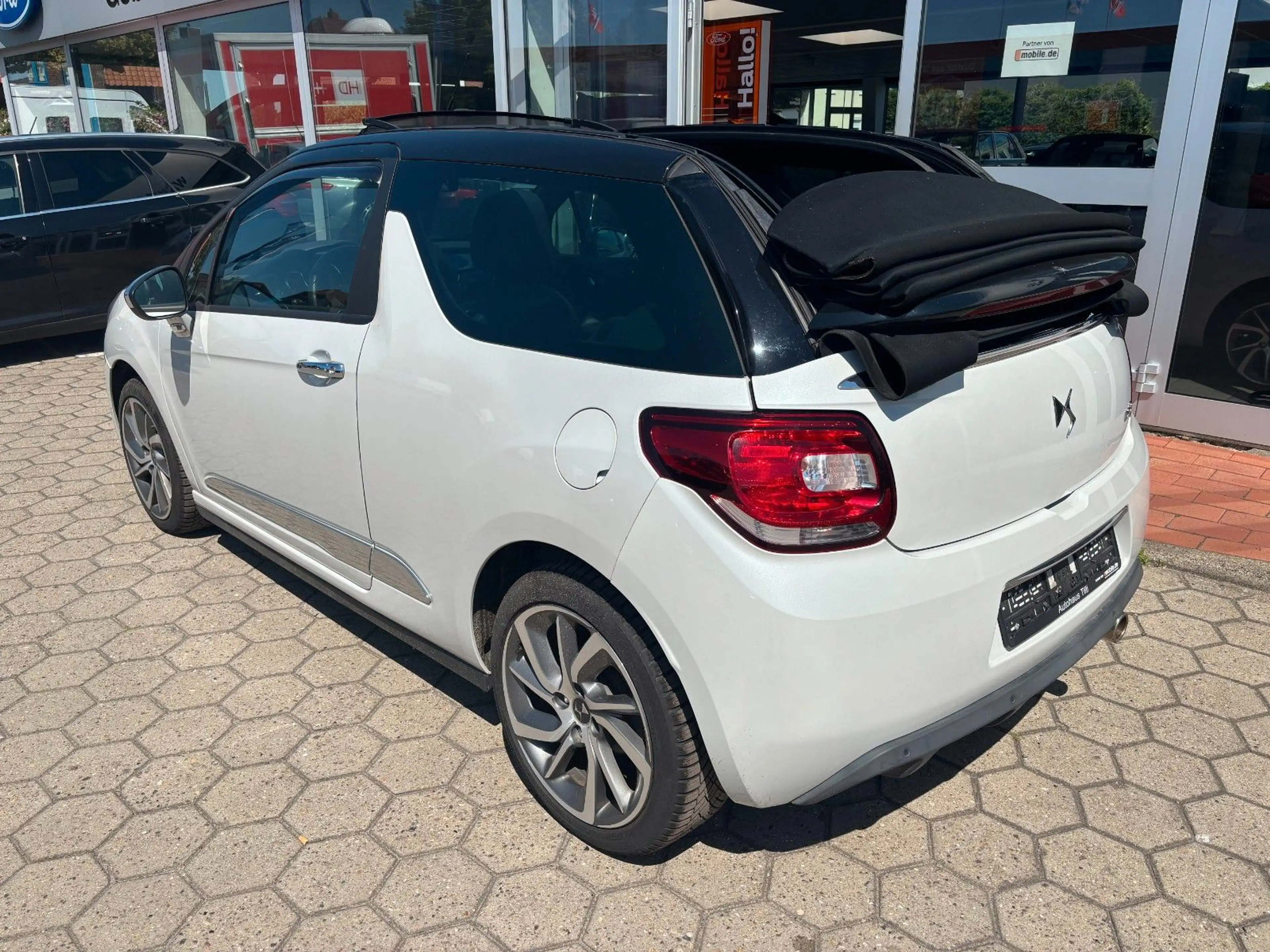 DS Automobiles DS 3 1,2 Cabrio So Chic*3.HAND*KLIMA*HU NEU*38TKM — photo 7