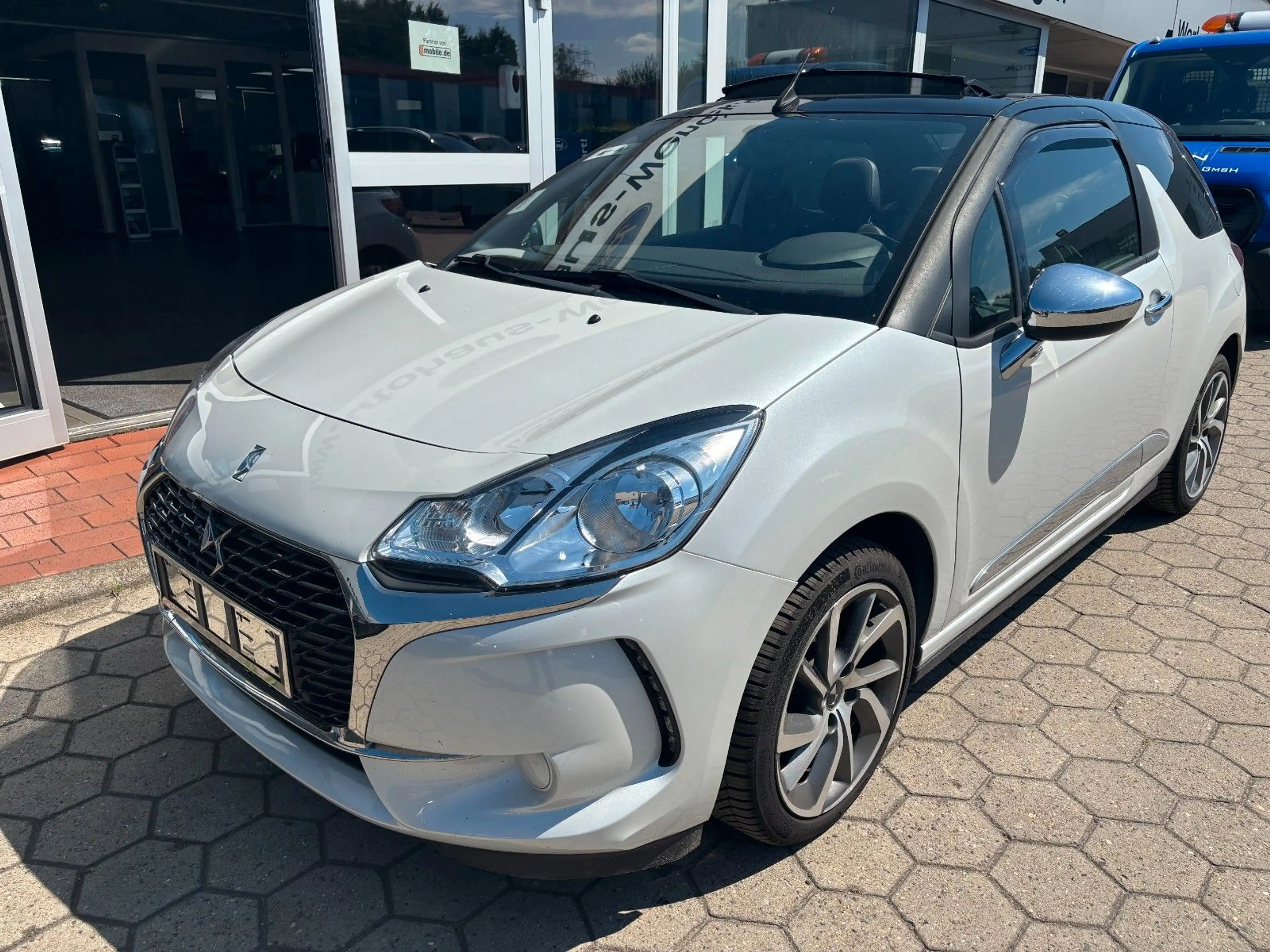 DS Automobiles DS 3 1,2 Cabrio So Chic*3.HAND*KLIMA*HU NEU*38TKM — photo 2