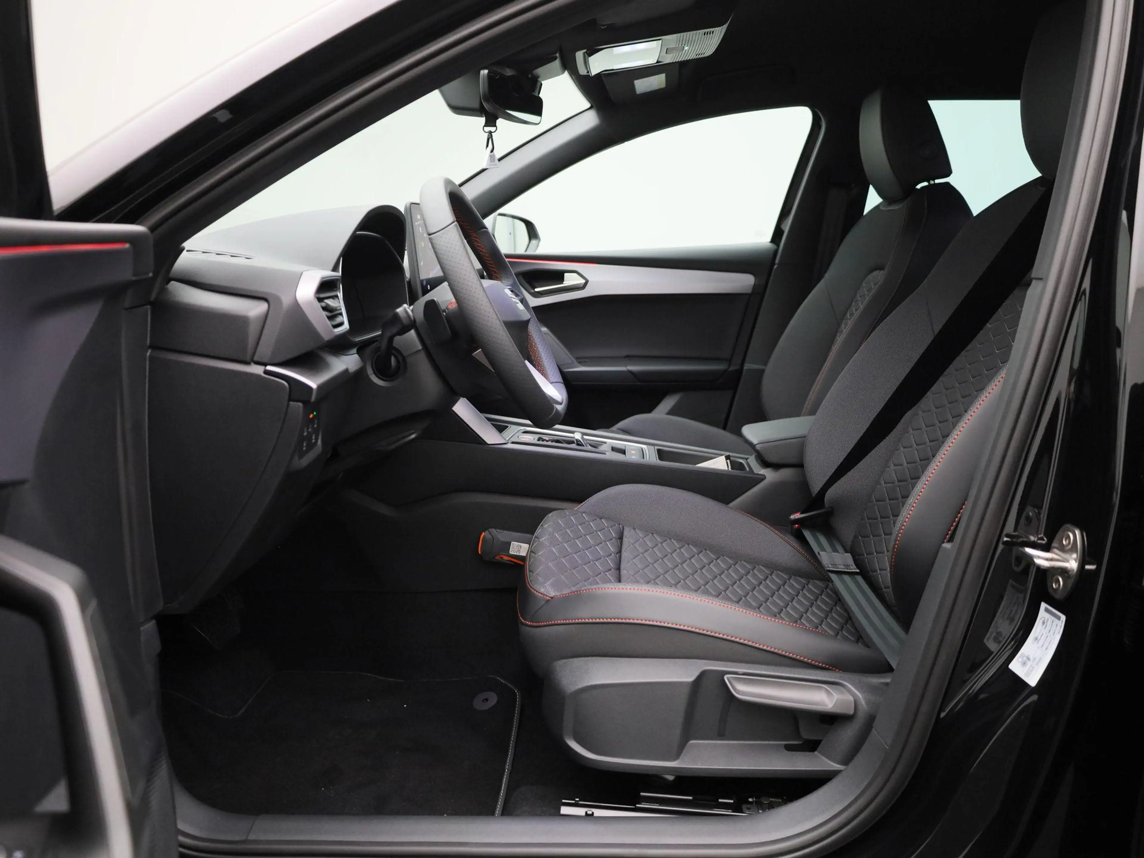 SEAT Leon e-Hybrid Sportstourer 1.5 TSI FR Business 204 PK | Automaat — photo 11