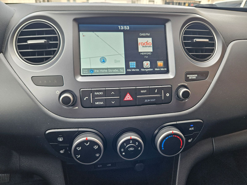 Hyundai i10 YES! Plus | TÜV neu | Scheckheftgepflegt — photo 15