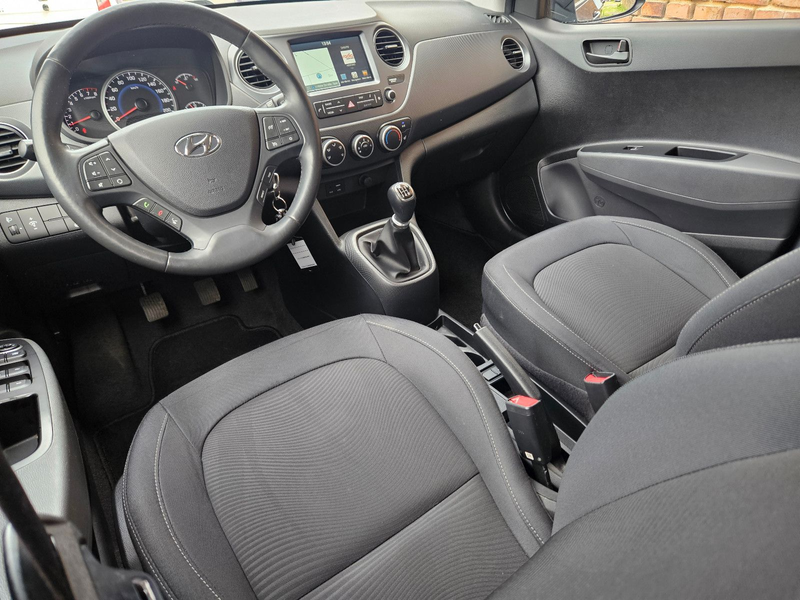 Hyundai i10 YES! Plus | TÜV neu | Scheckheftgepflegt — photo 9