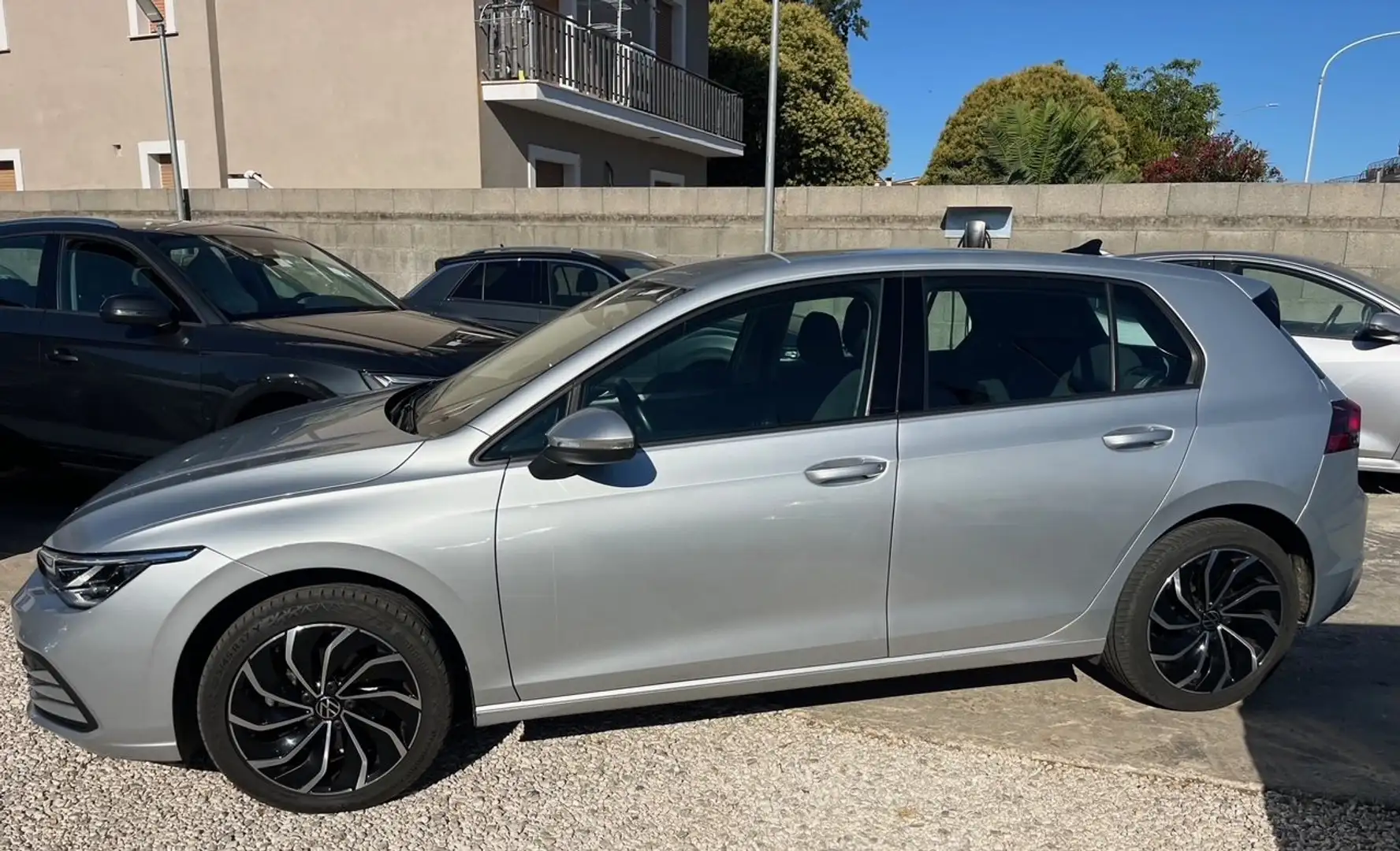 Volkswagen Golf VIII 2.0 TDI DSG Argento - 2