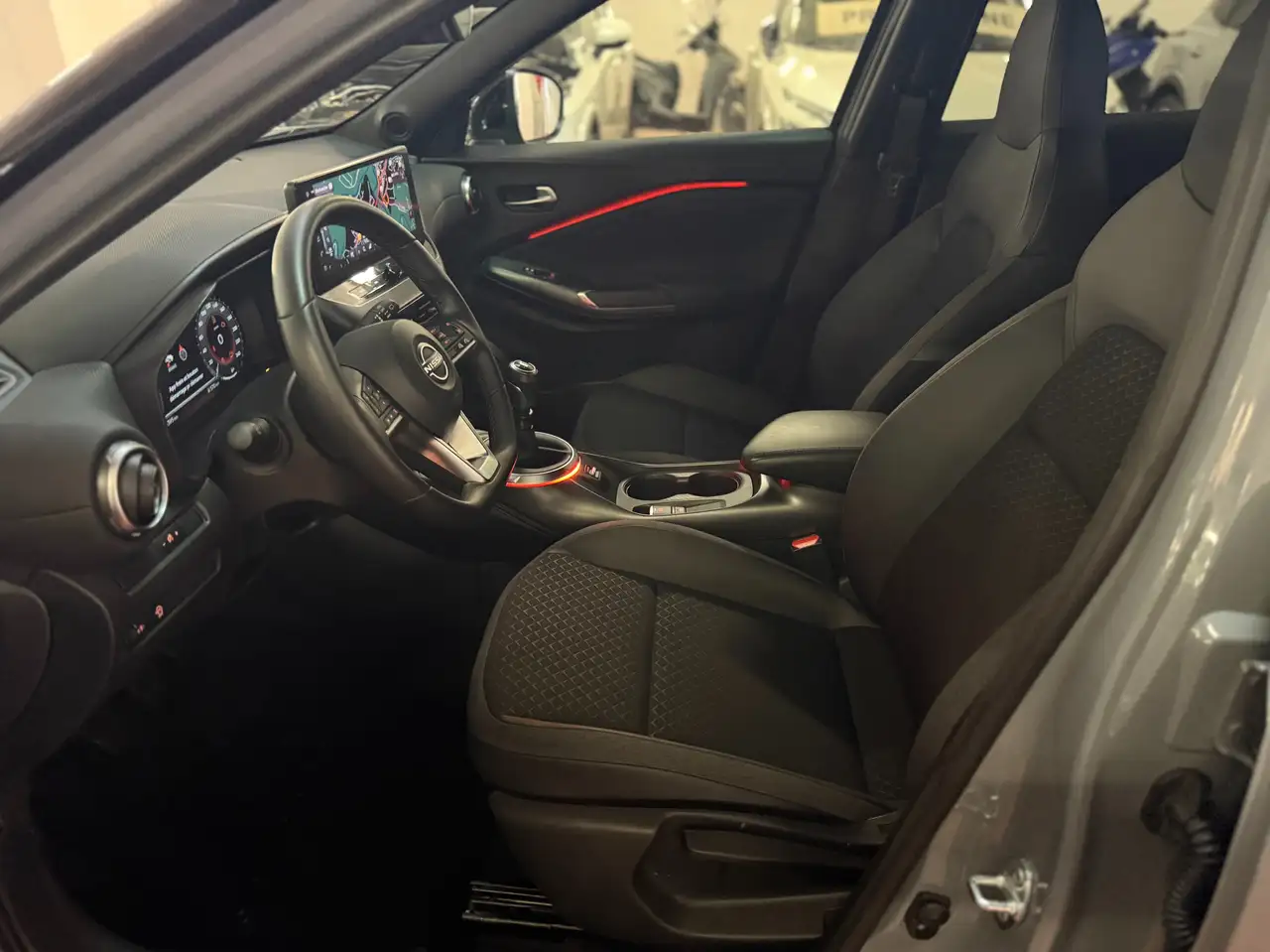 Nissan Juke Juke 1.0 dig-t N-Connecta 114cv VARIE UNITà 8