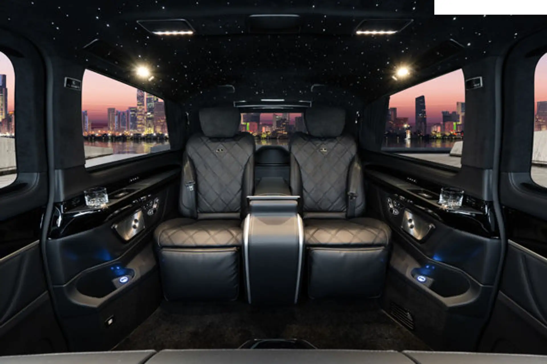 벤츠 V-Klasse V300 2024 Facelift 2026 검정 사진 7