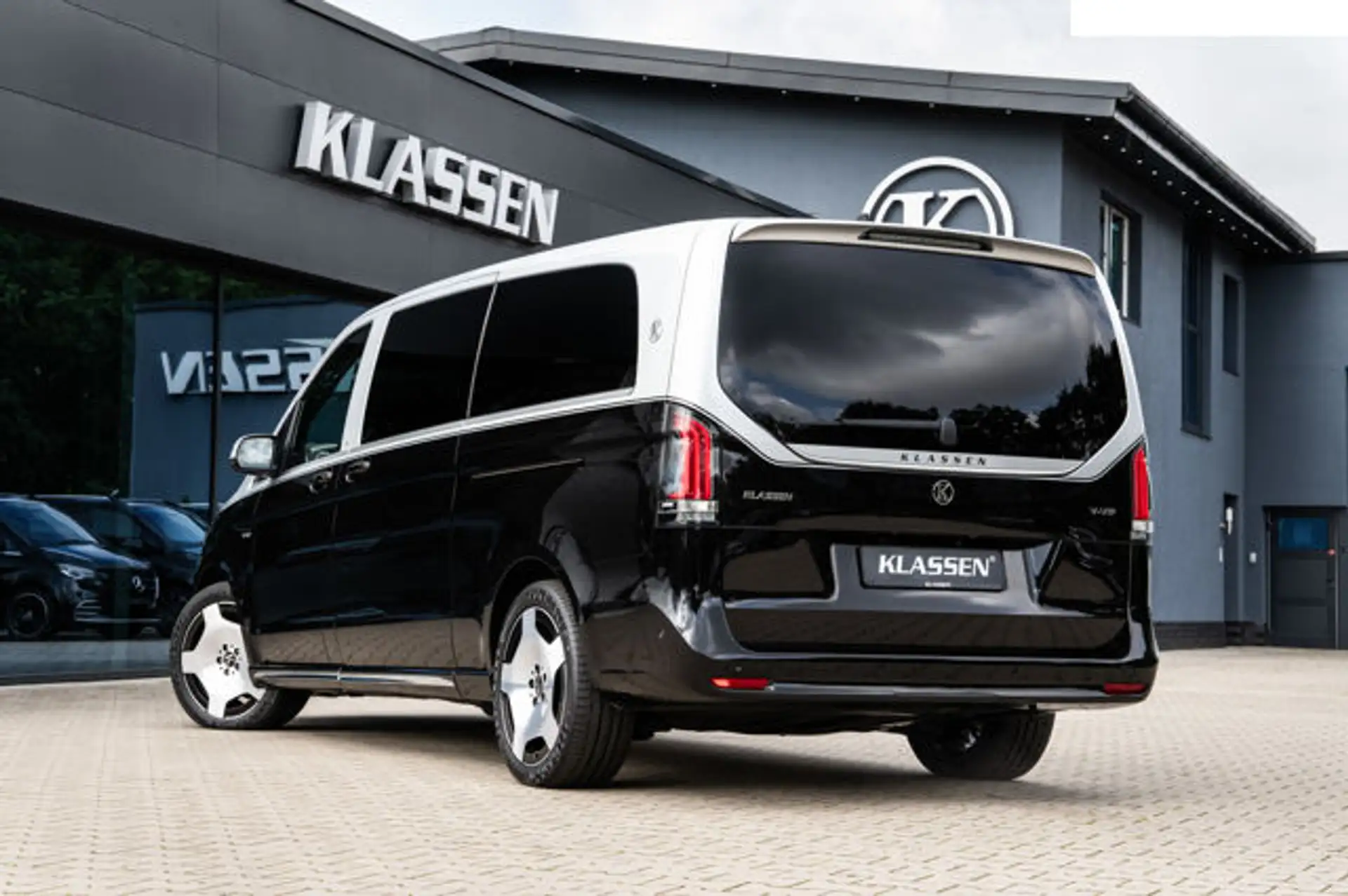 벤츠 V-Klasse V300 2024 Facelift 2026 검정 사진 2