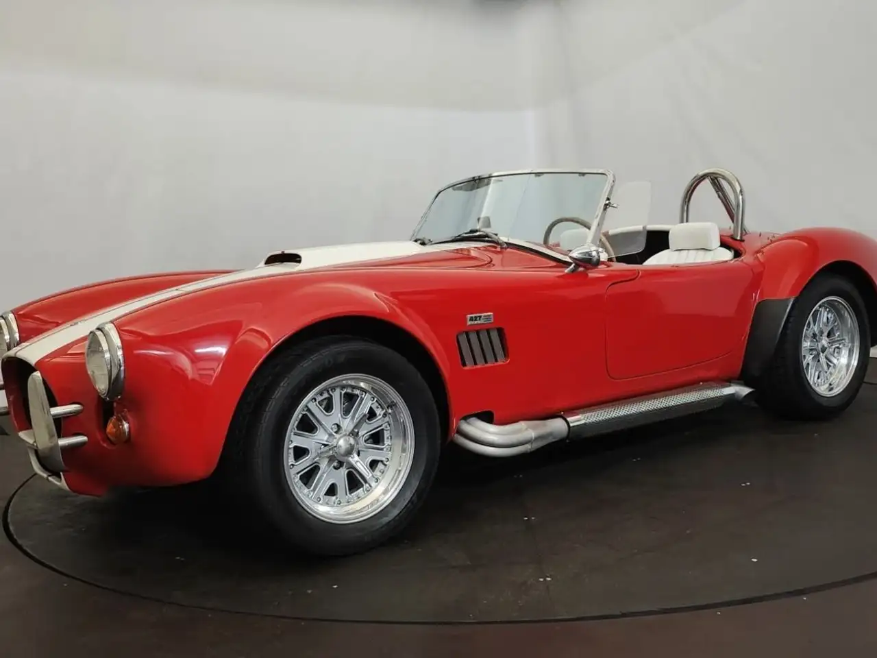 AC Cobra 427, foto 2