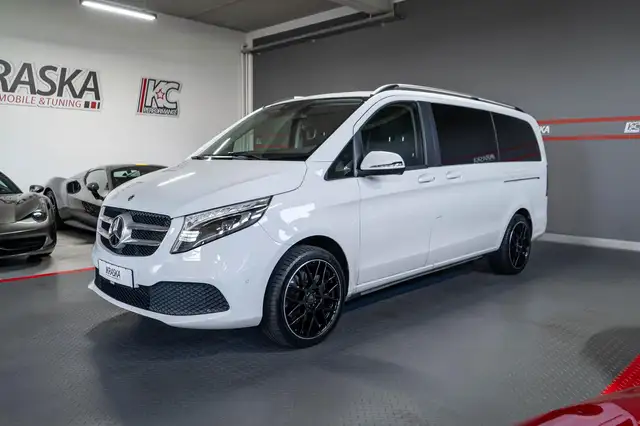 Mercedes-Benz V-Class view 24