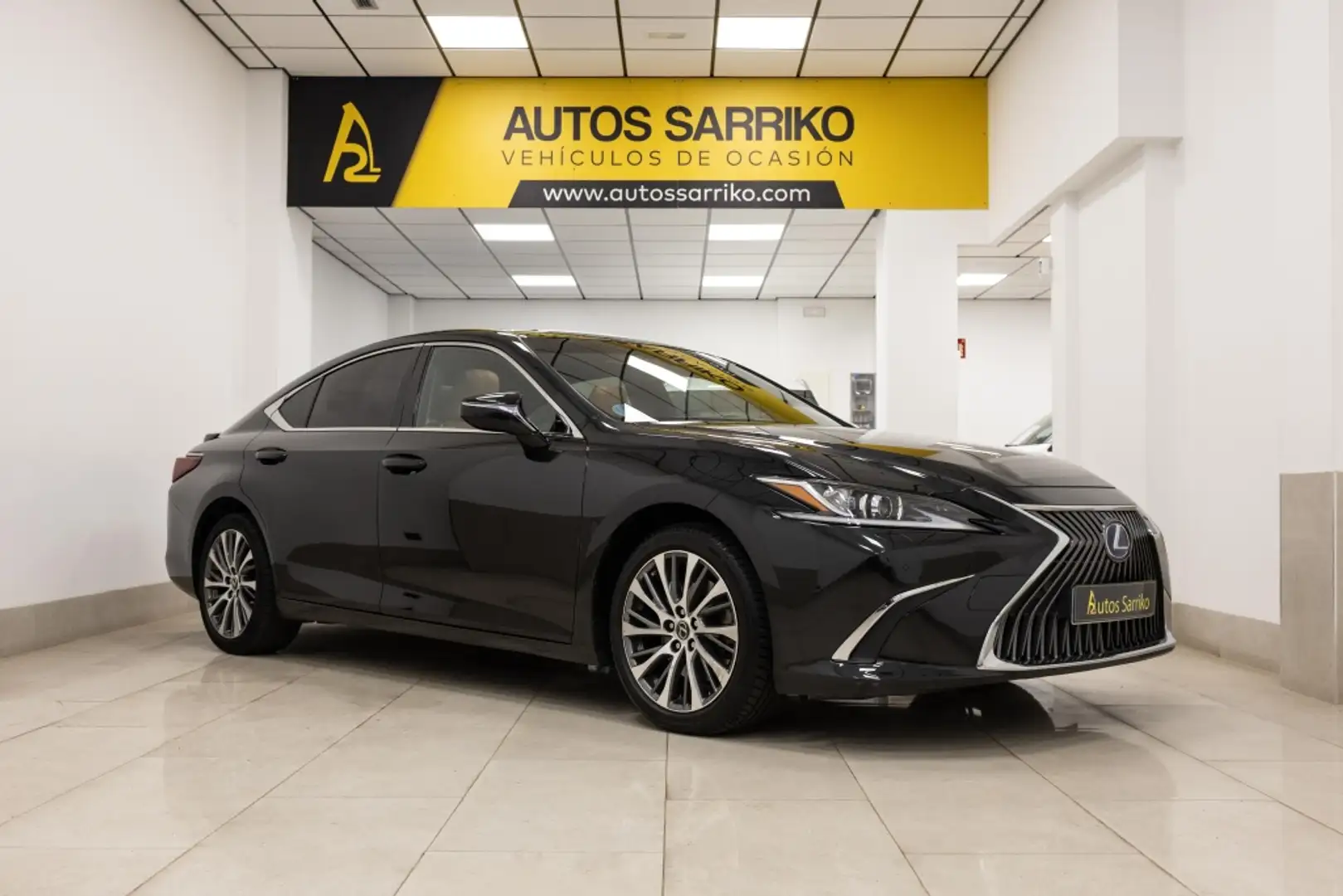 Lexus ES 300 300h Premium Noir - 1