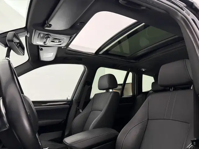 BMW X3 view 4