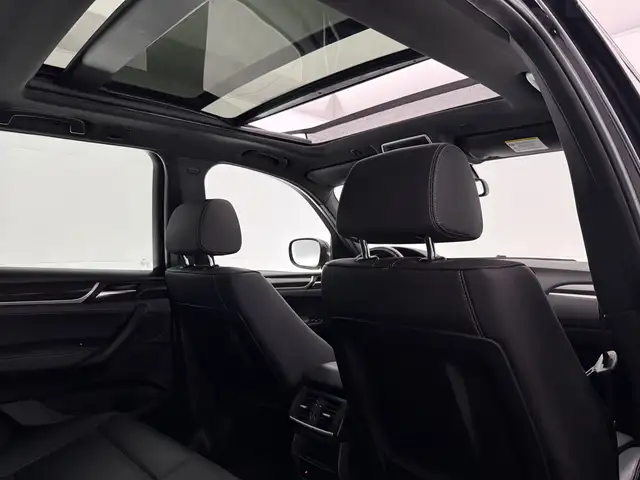 BMW X3 view 14