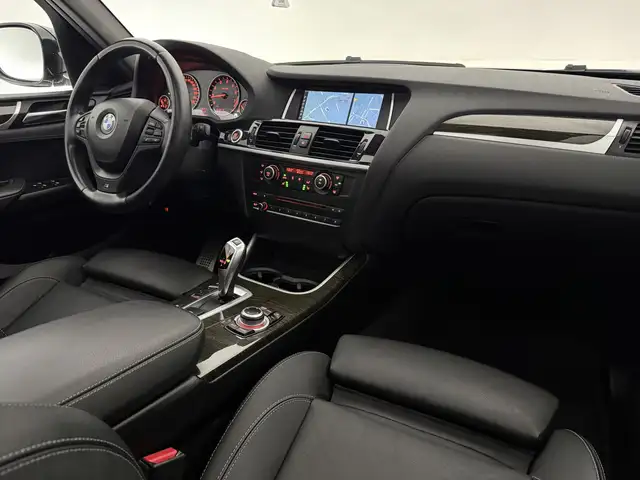 BMW X3 view 13