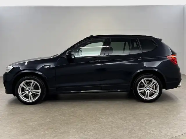 BMW X3 view 11