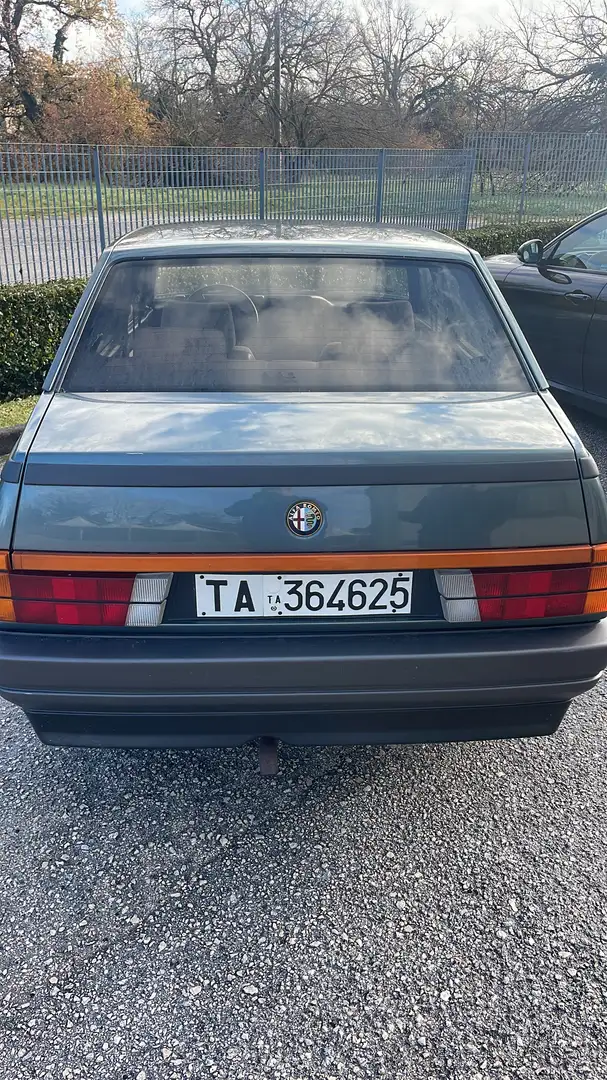 Alfa Romeo 75 75 2.0 Grigio - 2