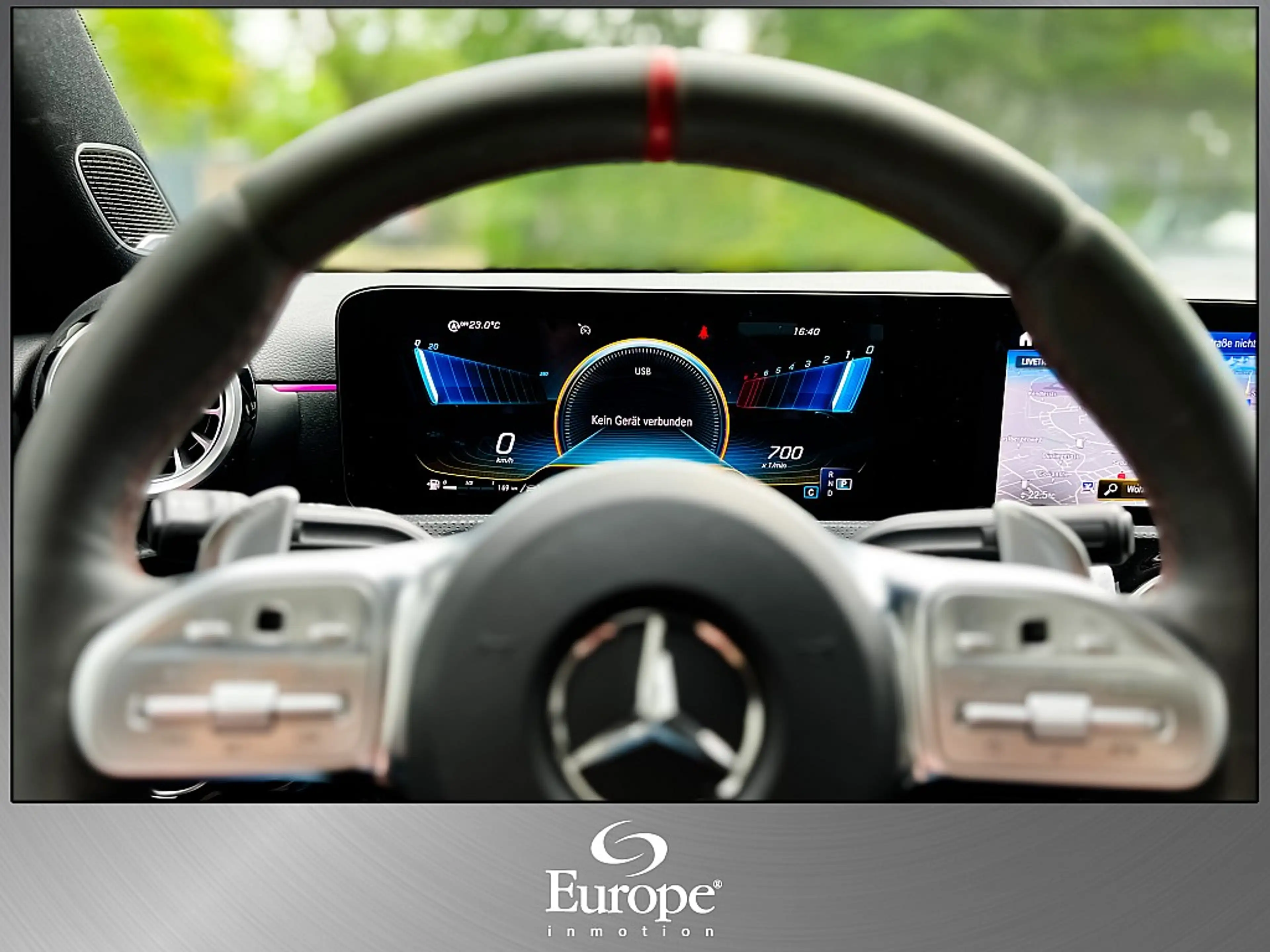 Mercedes-Benz A 35 AMG Limousine 4-Matic /Pano/LED/MBUX/Navi/ — photo 14