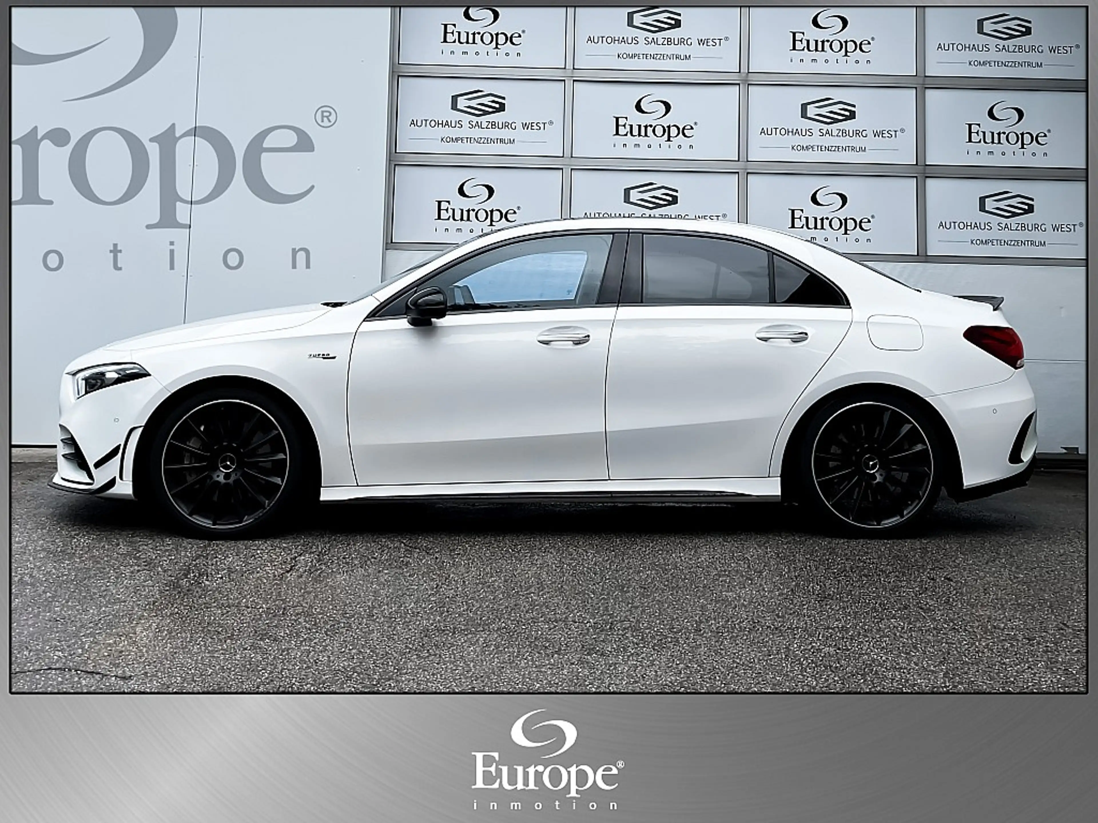 Mercedes-Benz A 35 AMG Limousine 4-Matic /Pano/LED/MBUX/Navi/ — photo 6