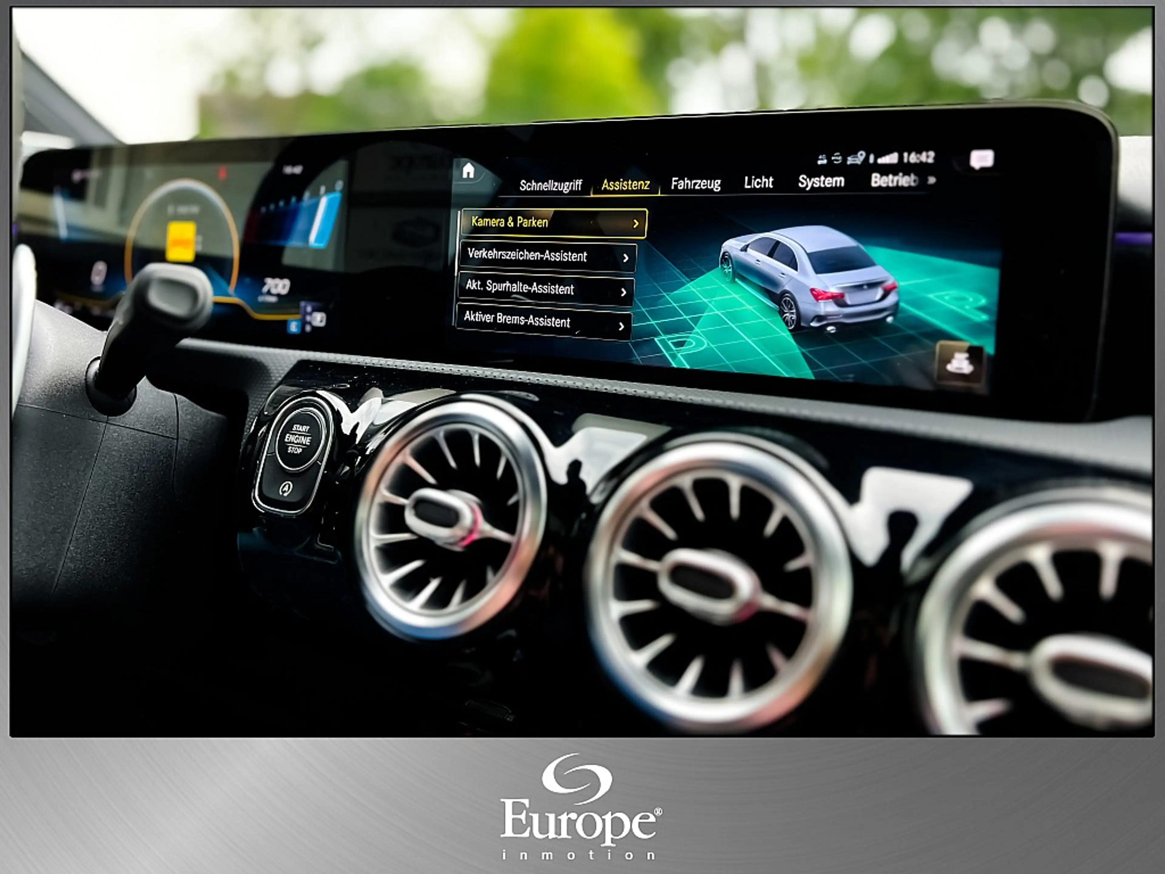 Mercedes-Benz A 35 AMG Limousine 4-Matic /Pano/LED/MBUX/Navi/ — photo 15