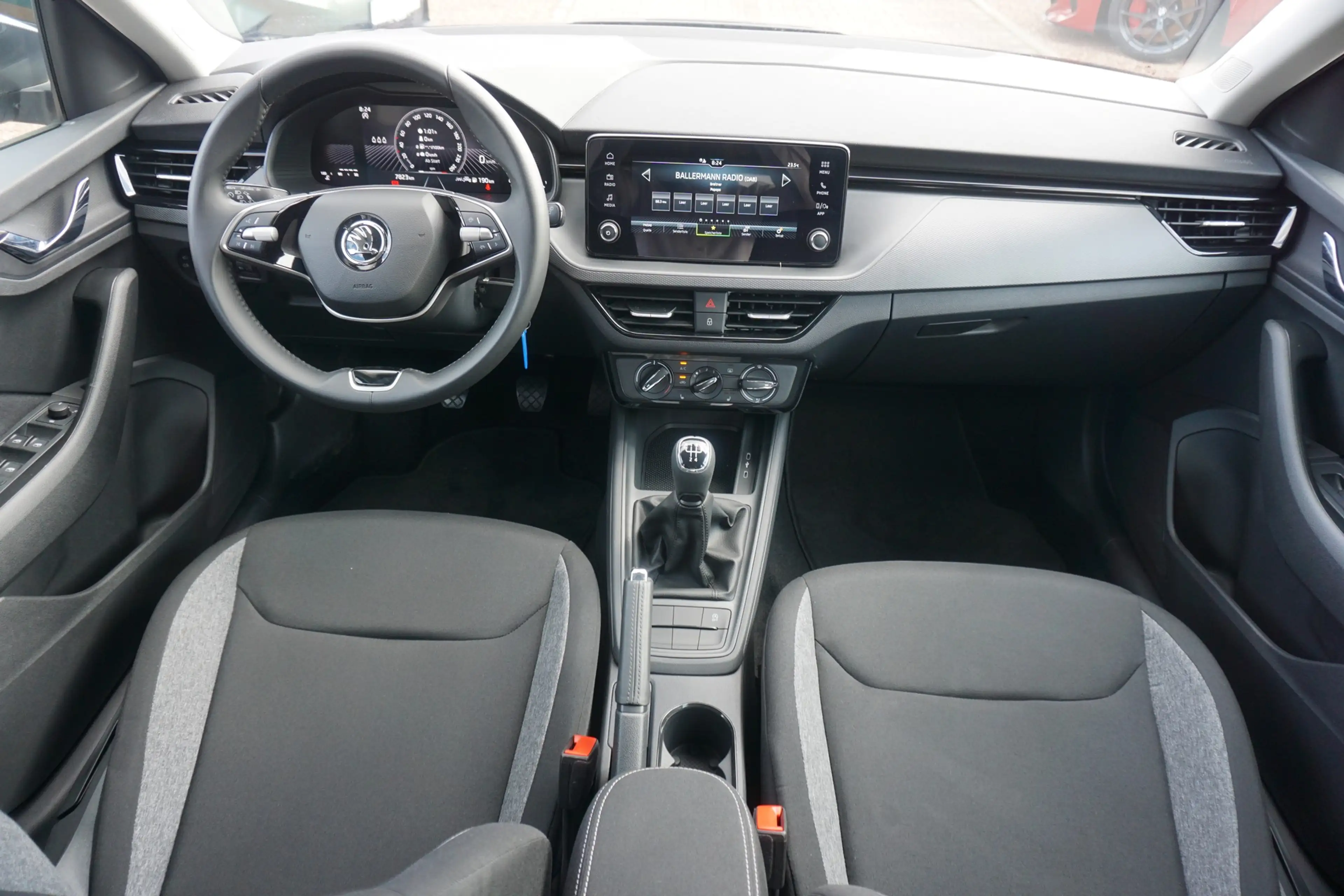 Skoda Scala 1.0 Essence LED Android Apple Sitzheizung — photo 8