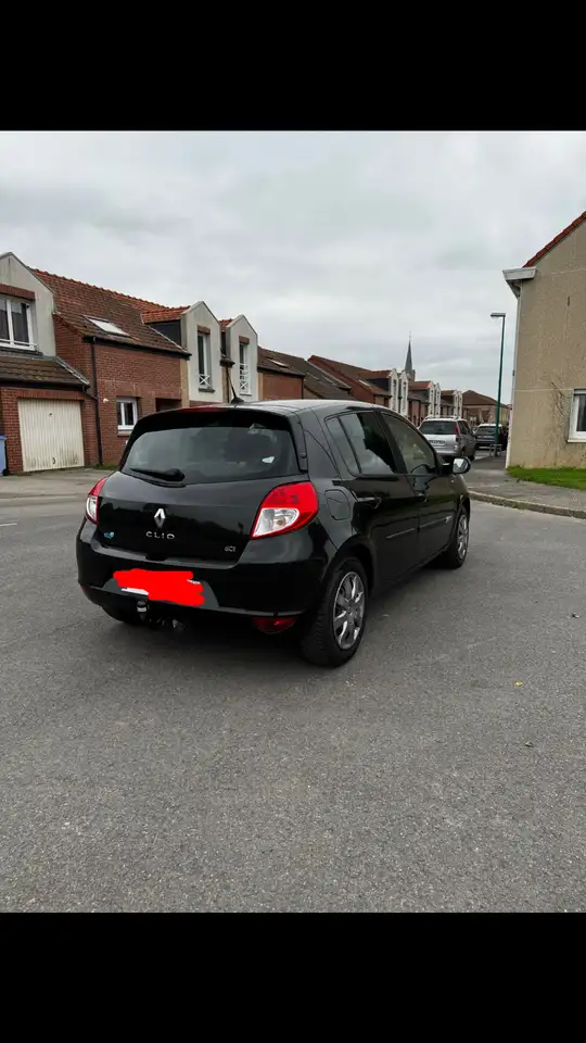 Renault Clio III dCi 85 eco2 Exception Pack Cuir TomT