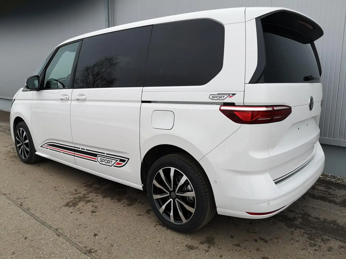 Volkswagen T7 Multivan Sport Edition 1,5eHybrid DSG 4Motion Lite KÜ 7 ... Weiß - 2