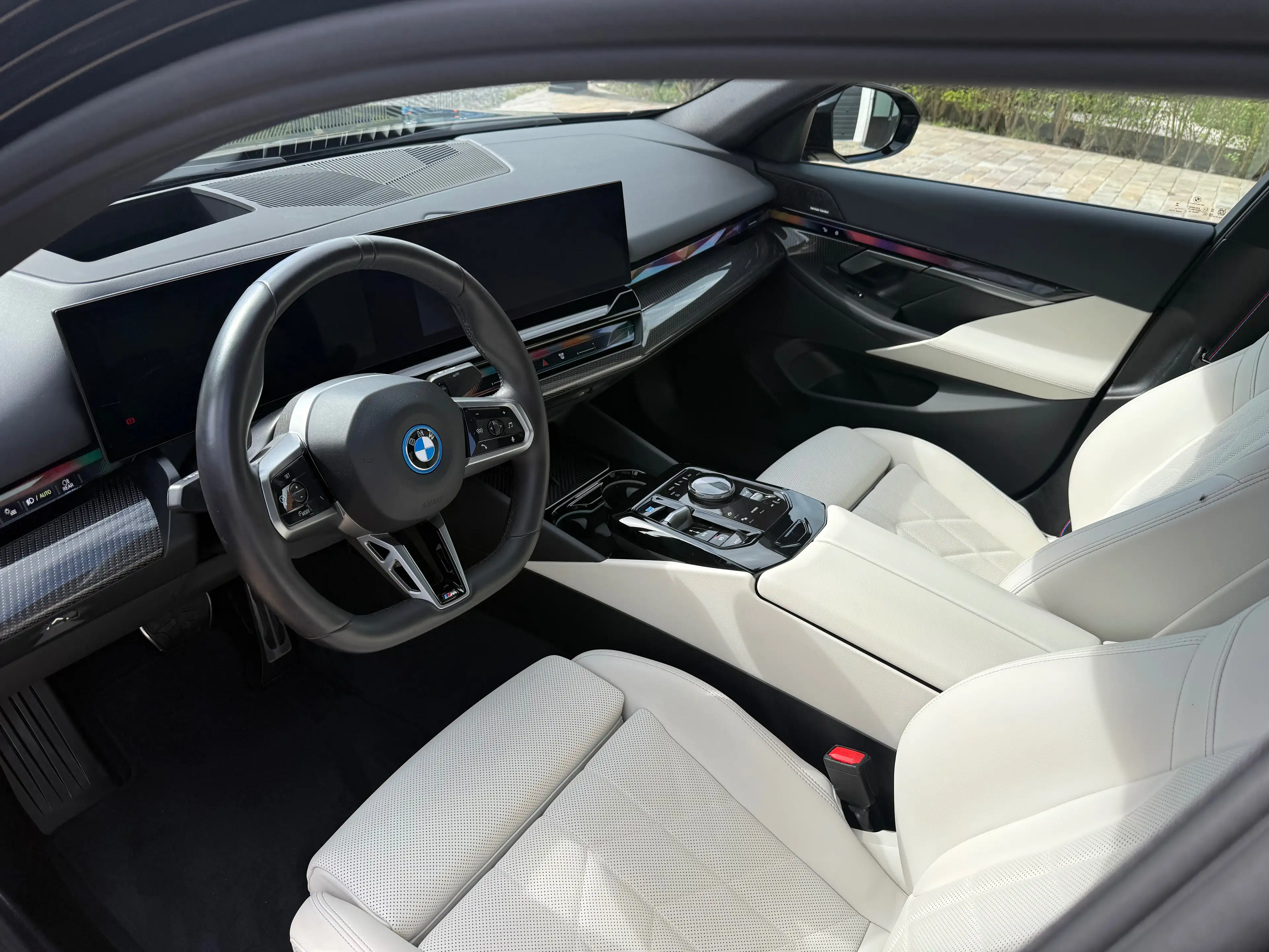 BMW i5 i5 83.9 kW xDrive40 M Edition — photo 11