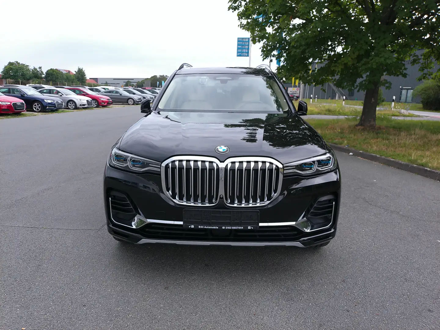 BMW X7 xDrive 40i Design Pure Excellence*Panorama*Laser* Schwarz - 2