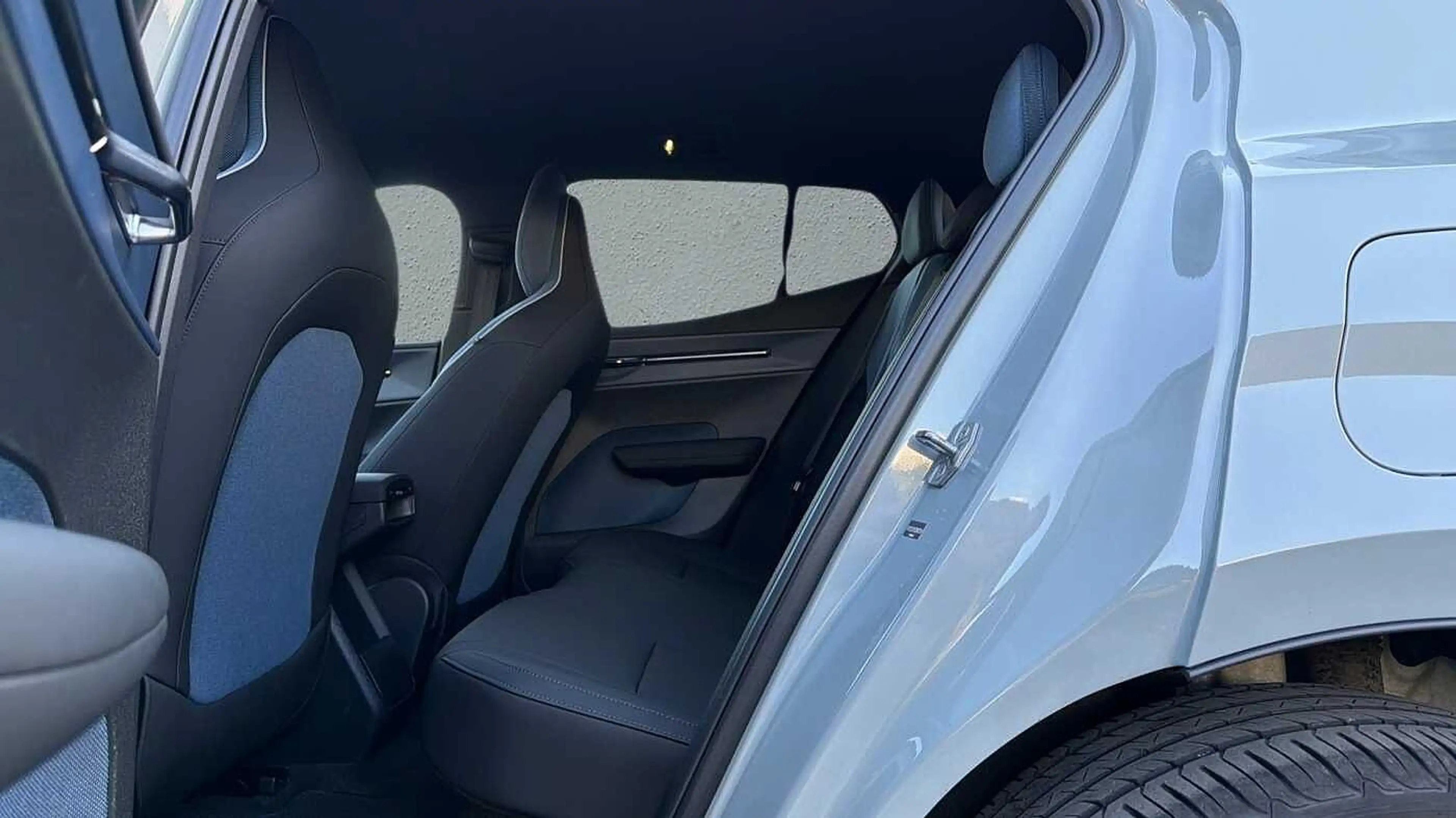 Volvo EX30 Plus, Single Motor Extended Range, Eldriven — photo 7
