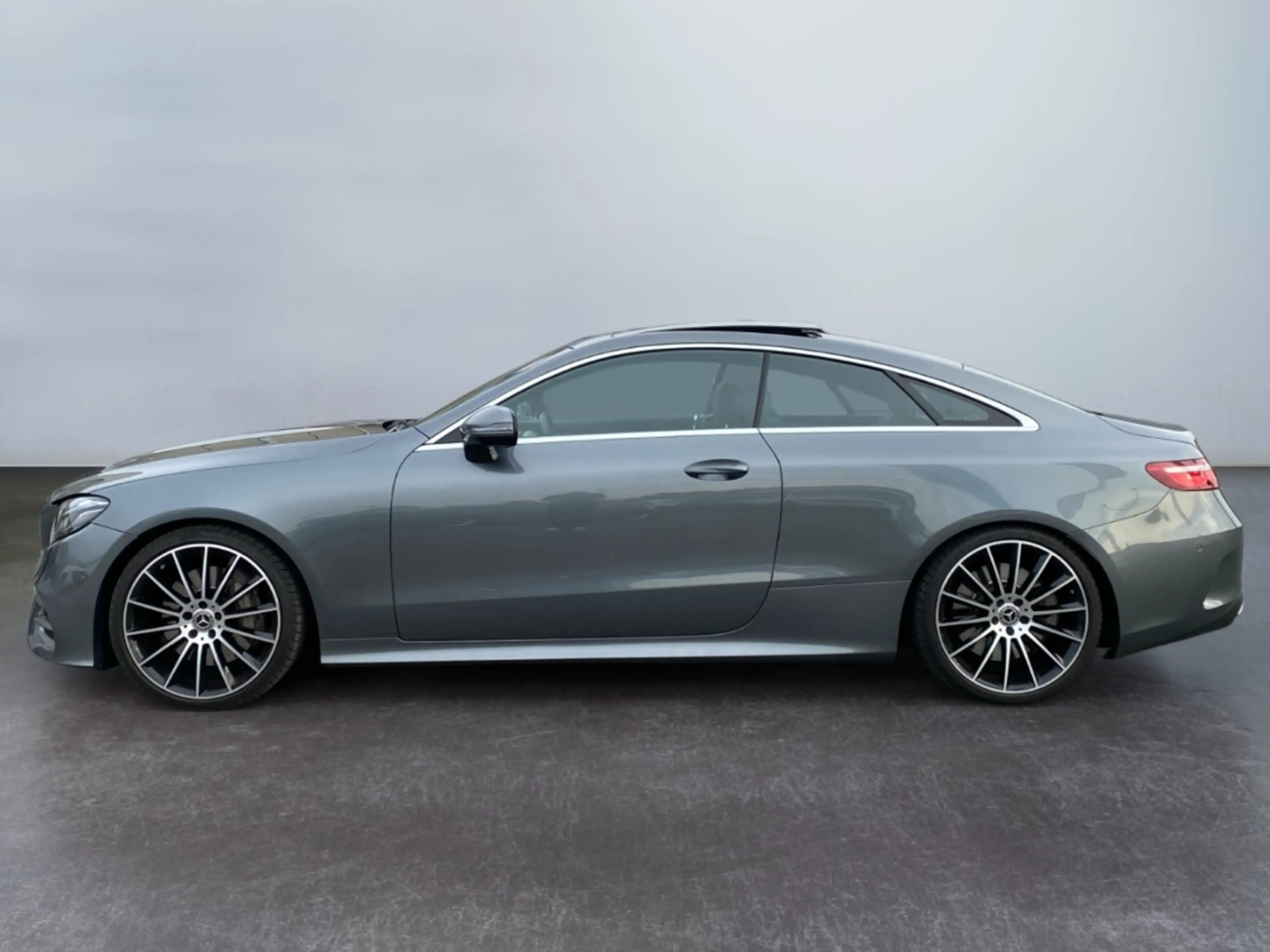 Mercedes-Benz E 400 Coupe AMG 4M.*Pano*HuD*Burm*Distr.*360°*Massage*Mu — photo 5