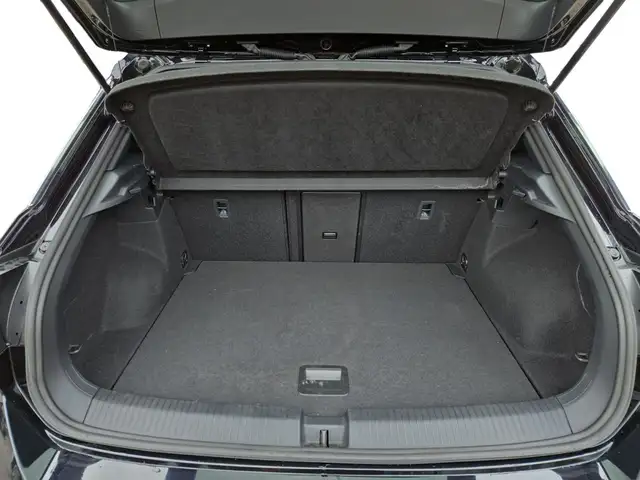 Volkswagen T-Roc view 14