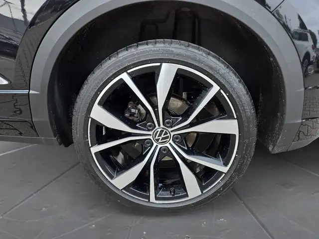 Volkswagen T-Roc view 15